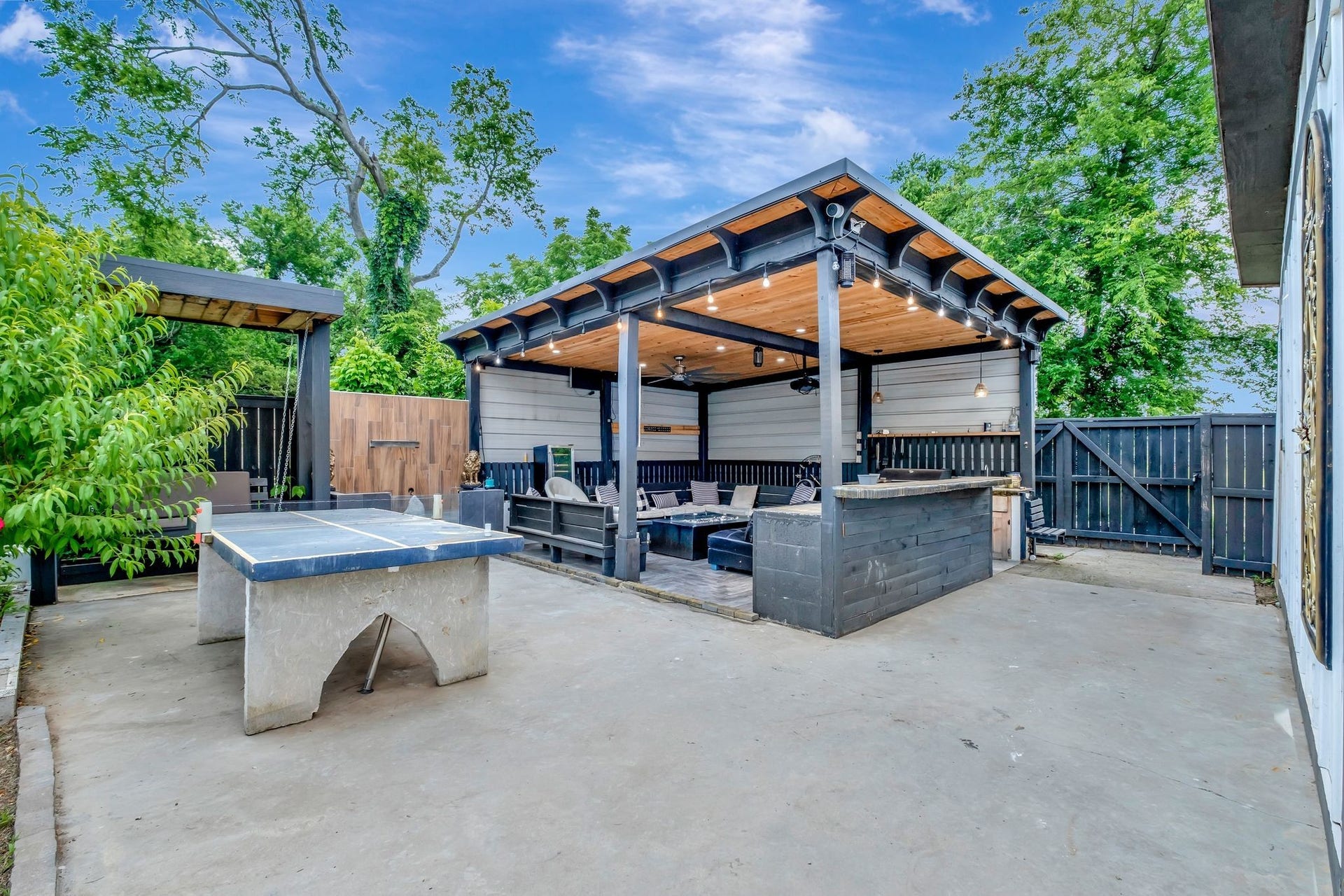 1525 12th Ave N, Nashville, TN 37208 1525 12th Ave N, Nashville, TN 37208
