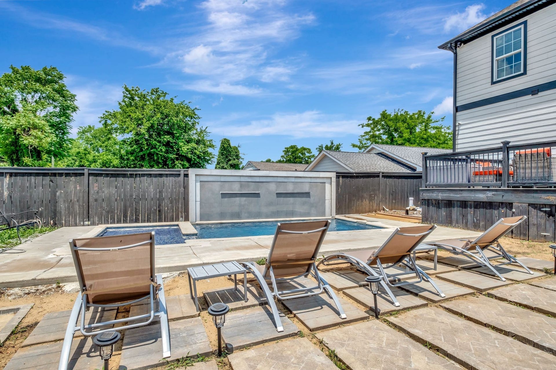 1525 12th Ave N, Nashville, TN 37208 1525 12th Ave N, Nashville, TN 37208