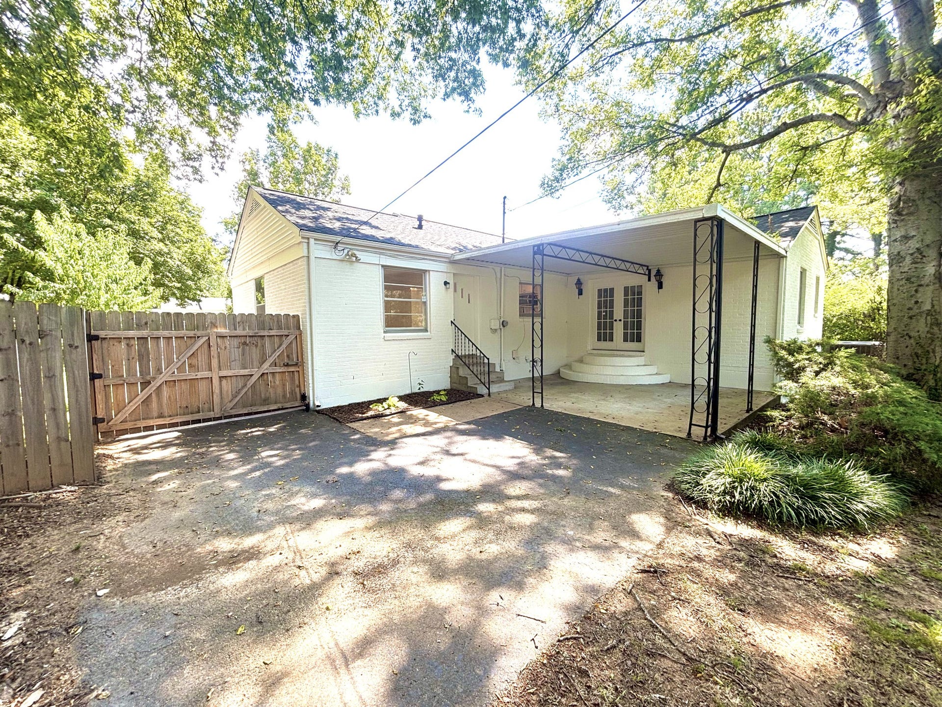 1906 Wedgewood Dr, Columbia, TN 38401