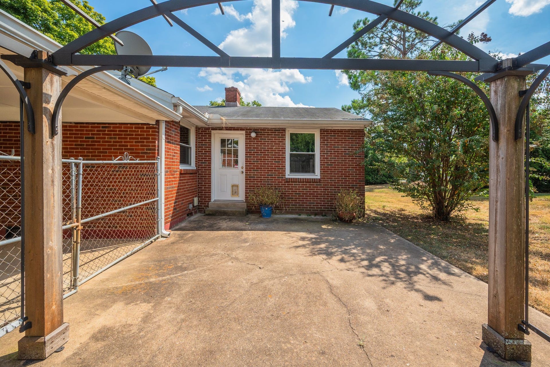 633 Elaine Dr, Nashville, TN 37211 633 Elaine Dr, Nashville, TN 37211