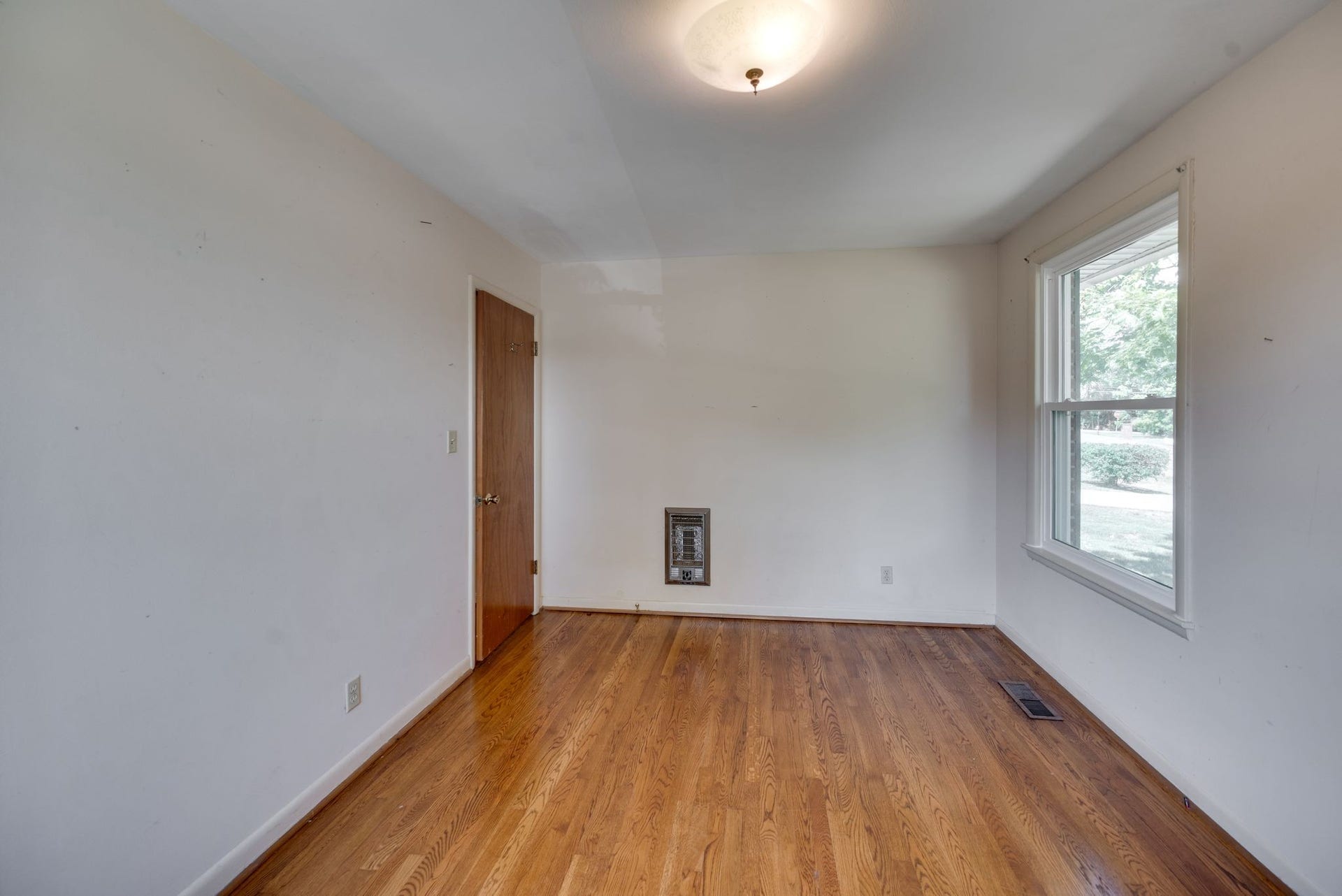 633 Elaine Dr, Nashville, TN 37211 633 Elaine Dr, Nashville, TN 37211
