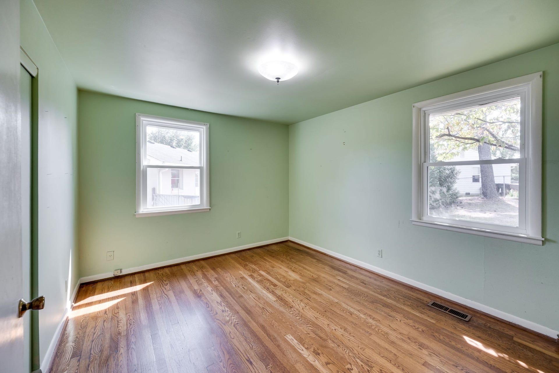 633 Elaine Dr, Nashville, TN 37211 633 Elaine Dr, Nashville, TN 37211