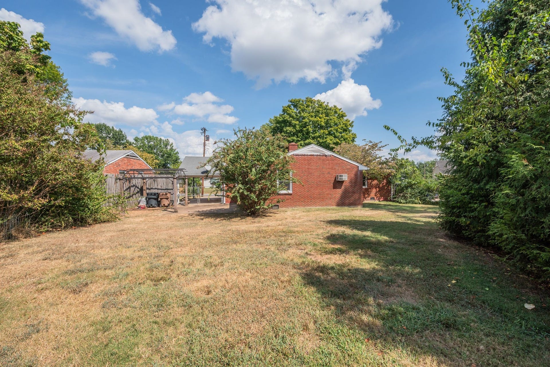 633 Elaine Dr, Nashville, TN 37211 633 Elaine Dr, Nashville, TN 37211
