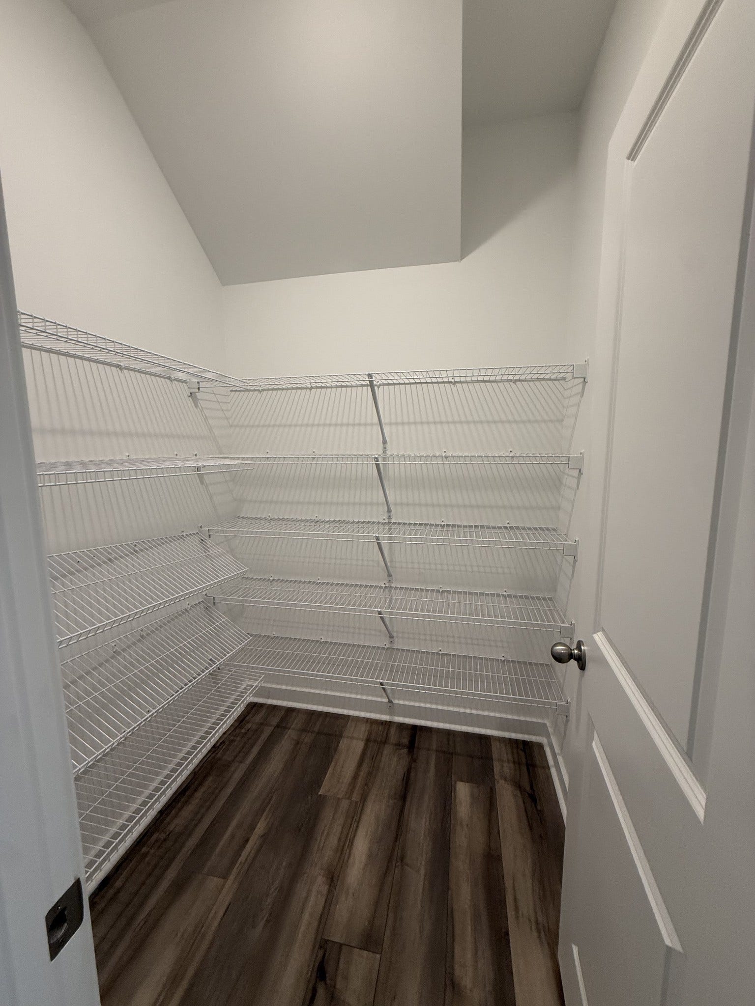 3322 Parmenter Street, Columbia, TN 38401 pantry