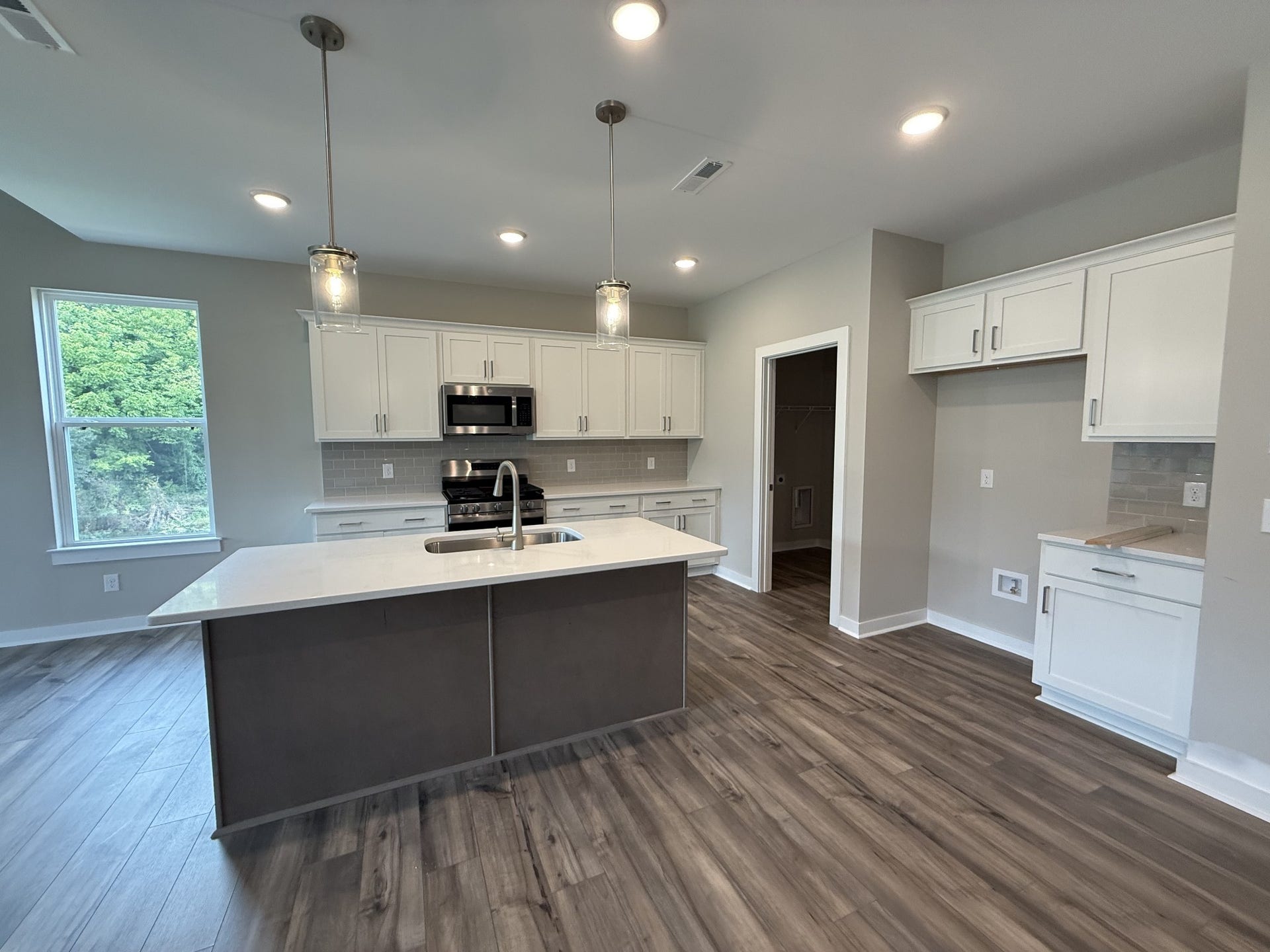 3322 Parmenter Street, Columbia, TN 38401 3322 Parmenter Street, Columbia, TN 38401