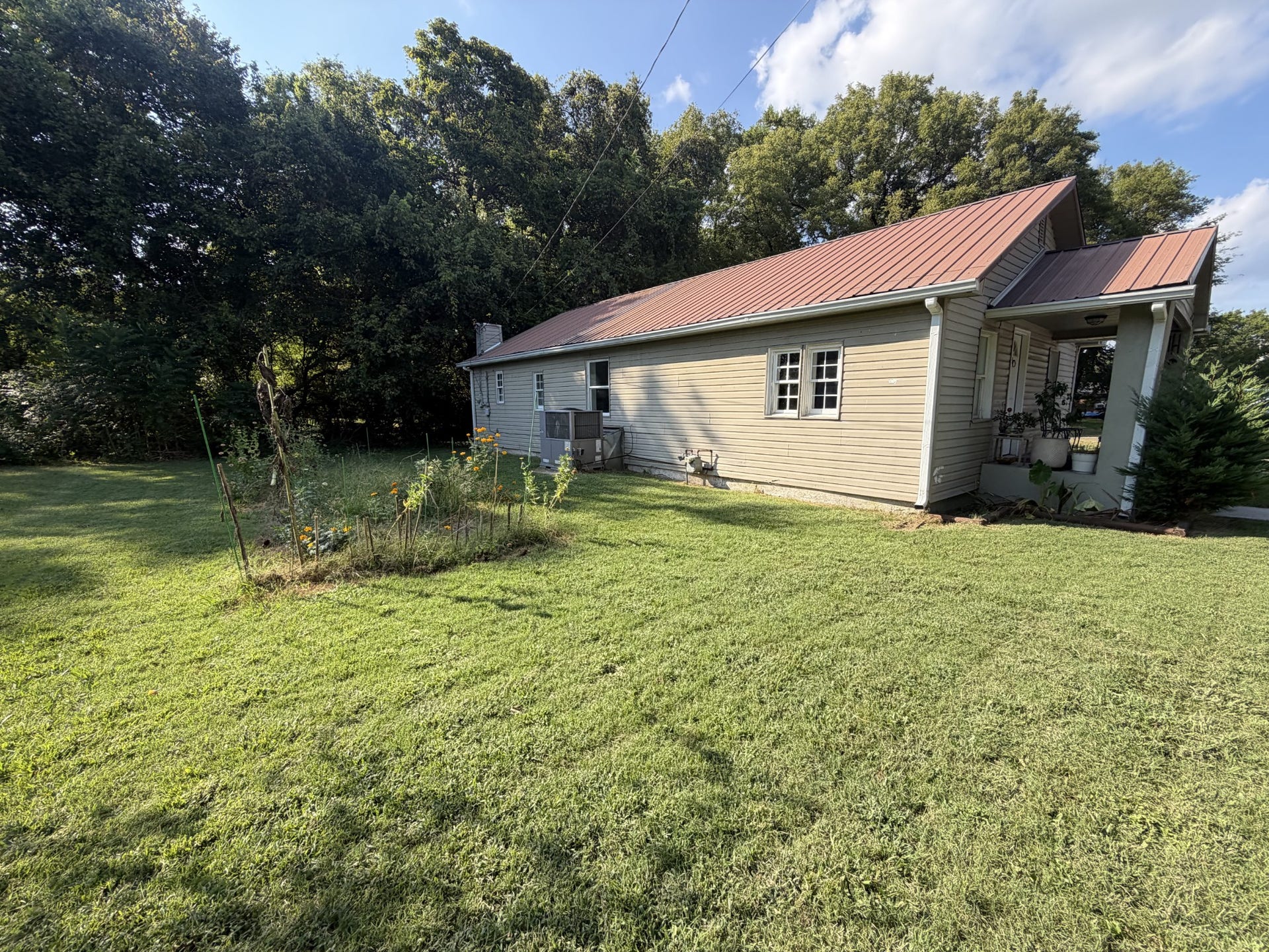 708 Gray St, Mount Pleasant, TN 38474 708 Gray St, Mount Pleasant, TN 38474