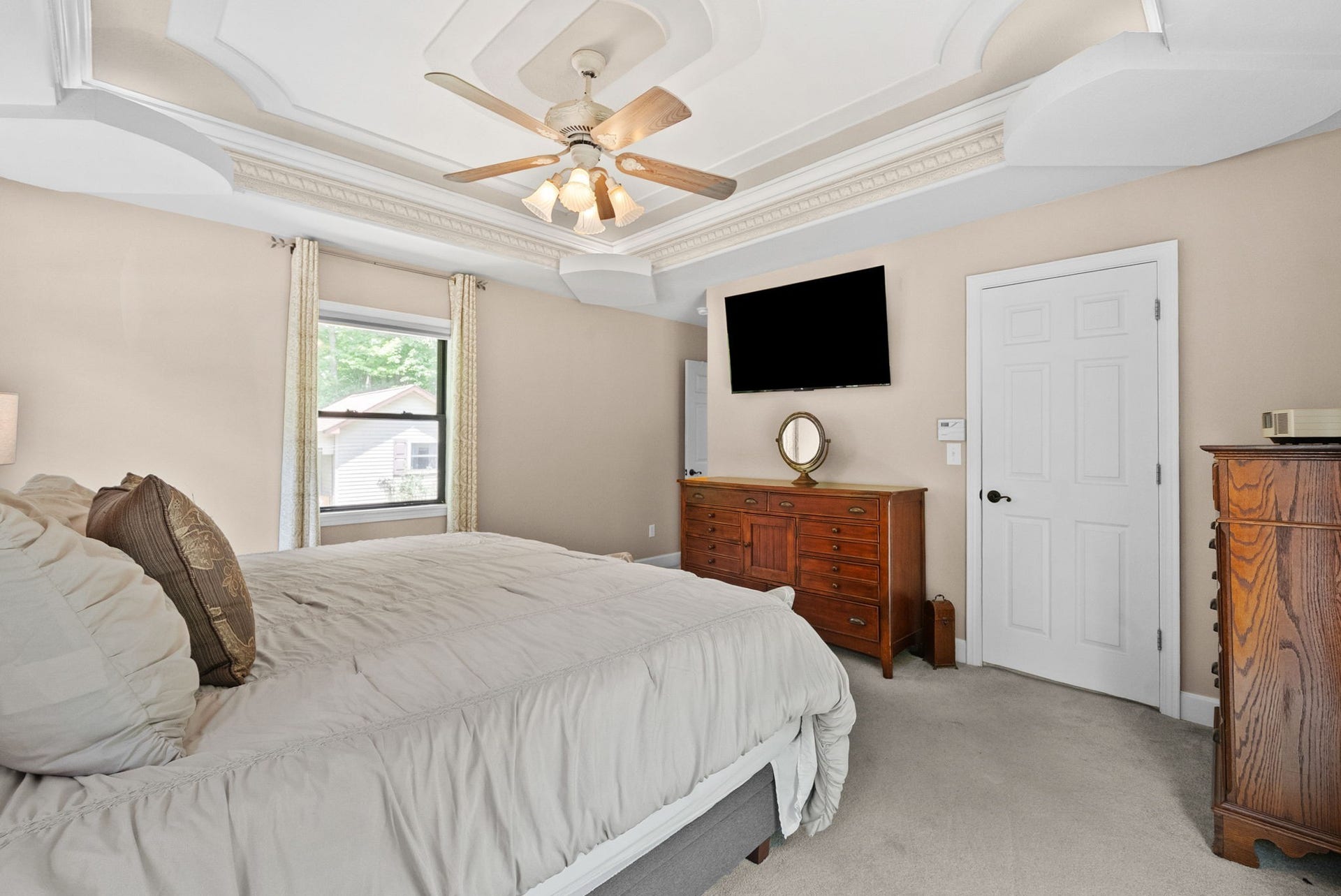 1844 Hogue Rd, Clarksville, TN 37040