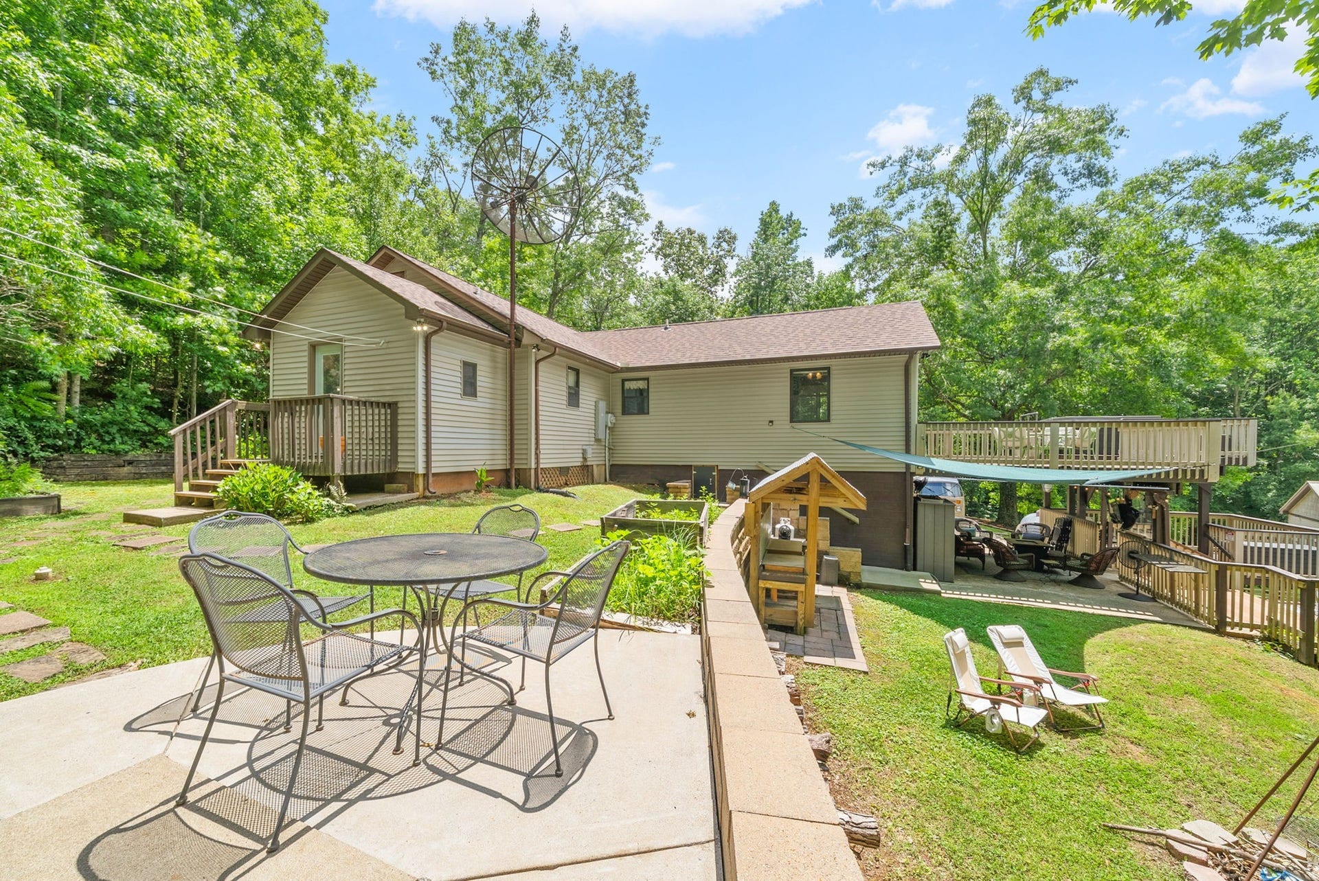 1844 Hogue Rd, Clarksville, TN 37040