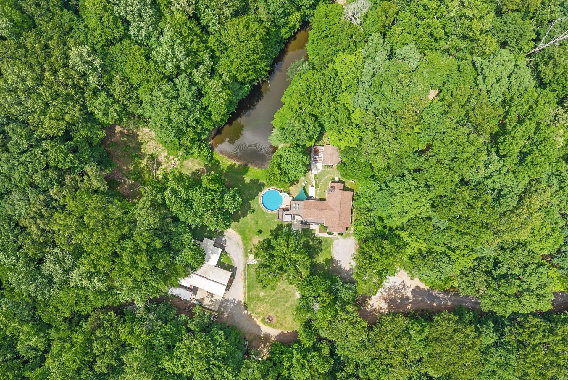 1844 Hogue Rd, Clarksville, TN 37040