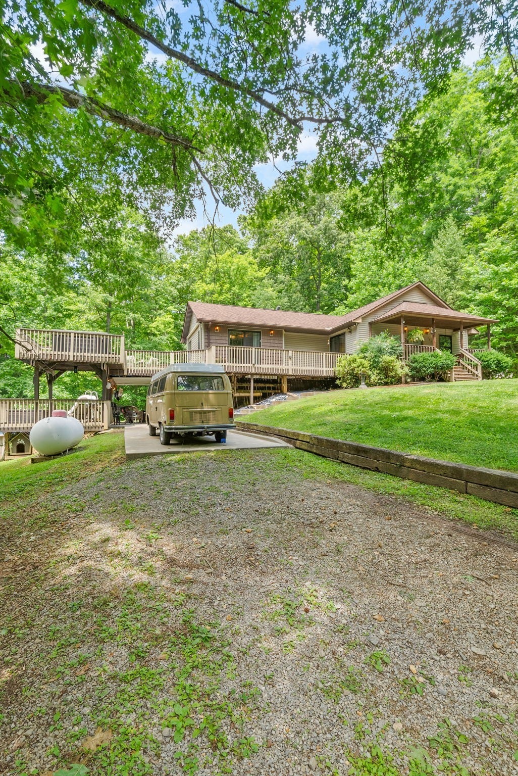 1844 Hogue Rd, Clarksville, TN 37040