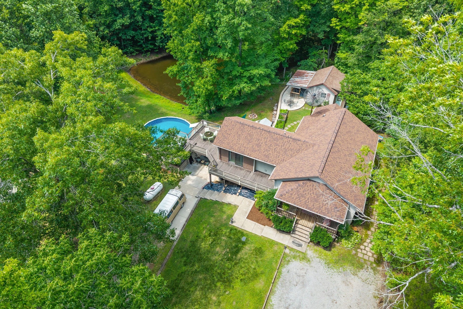 1844 Hogue Rd, Clarksville, TN 37040