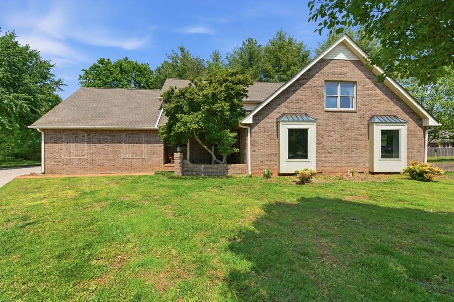 Property photo for 252 Newcastle Dr, Murfreesboro, TN