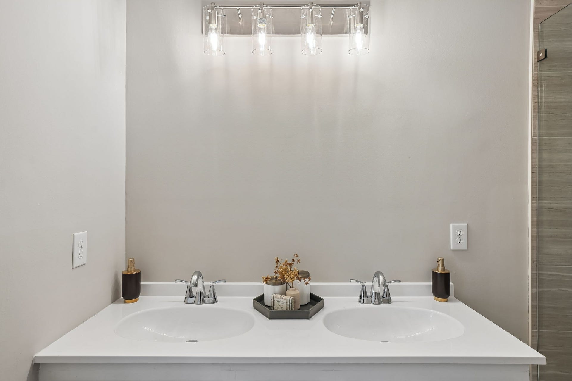 1529 Lews Ct, Murfreesboro, TN 37128 1529 Lews Ct, Murfreesboro, TN 37128