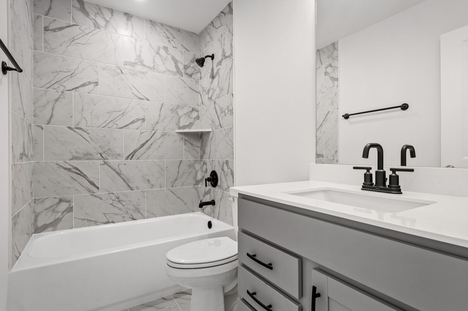 1933 Hildebrand Lane, Columbia, TN 38401 1933 Hildebrand Lane, Columbia, TN 38401