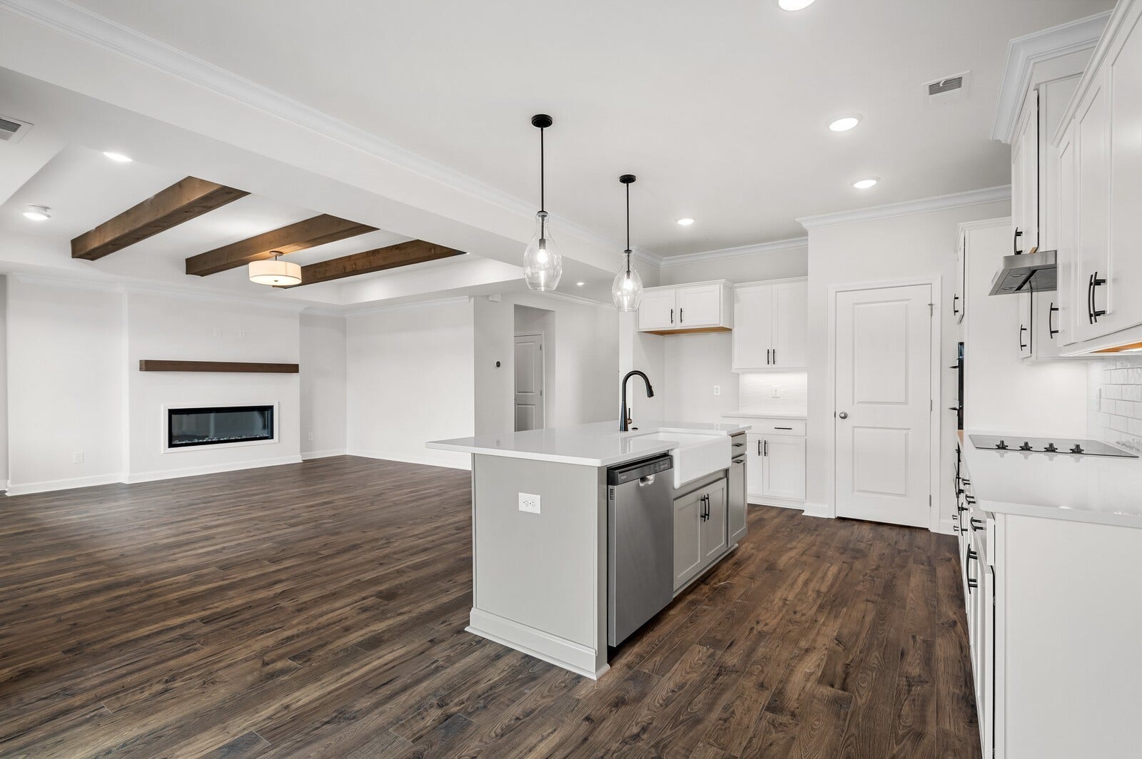 1933 Hildebrand Lane, Columbia, TN 38401 1933 Hildebrand Lane, Columbia, TN 38401