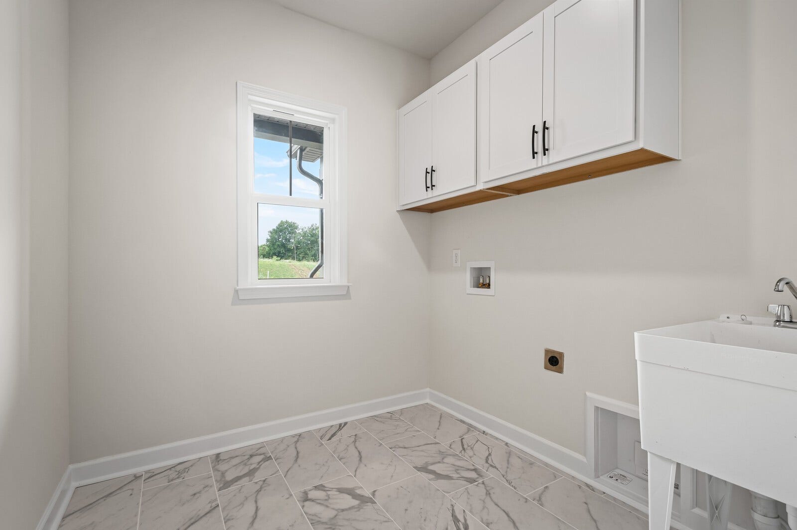 1933 Hildebrand Lane, Columbia, TN 38401 1933 Hildebrand Lane, Columbia, TN 38401
