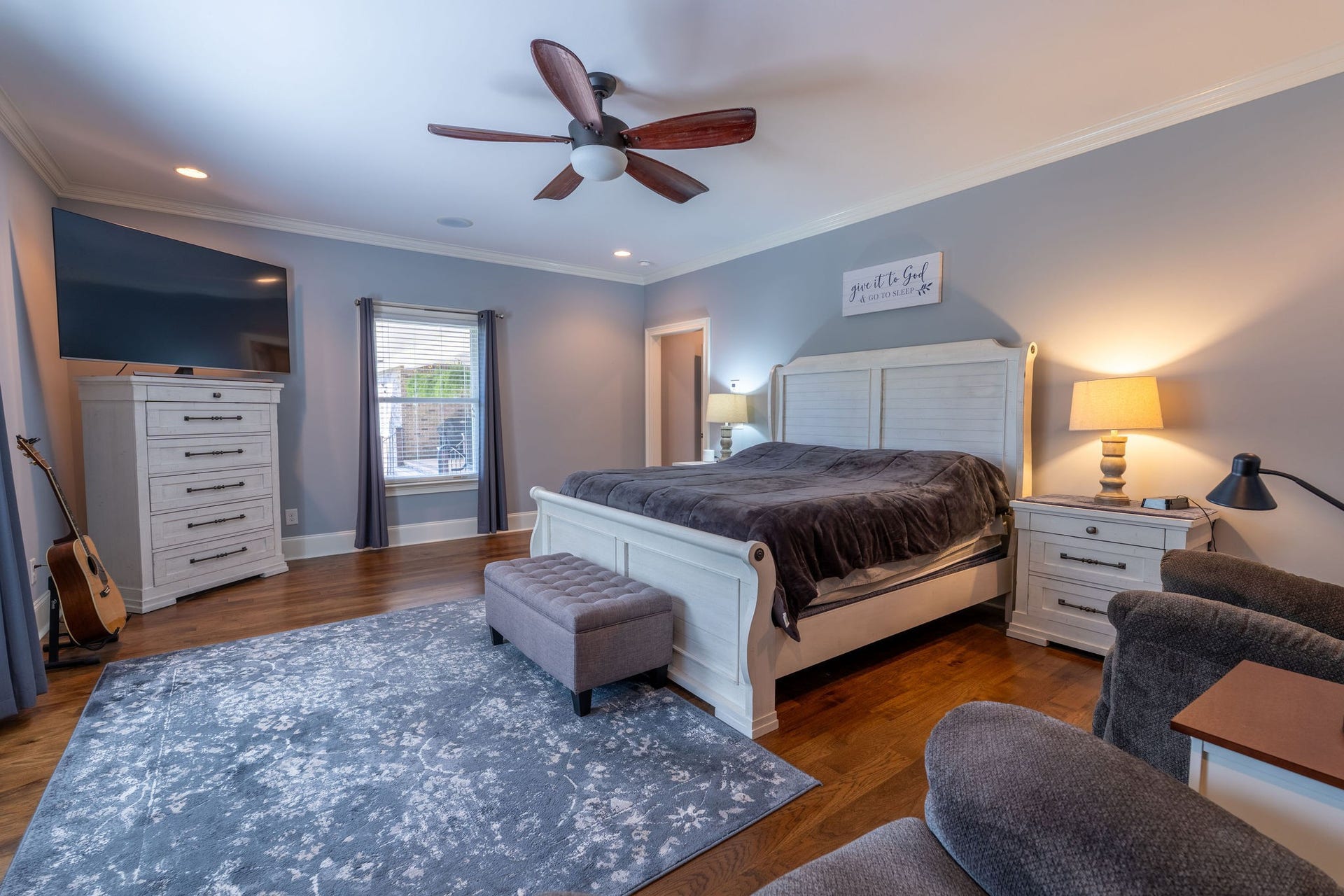 1725 Mayflower Dr, Columbia, TN 38401