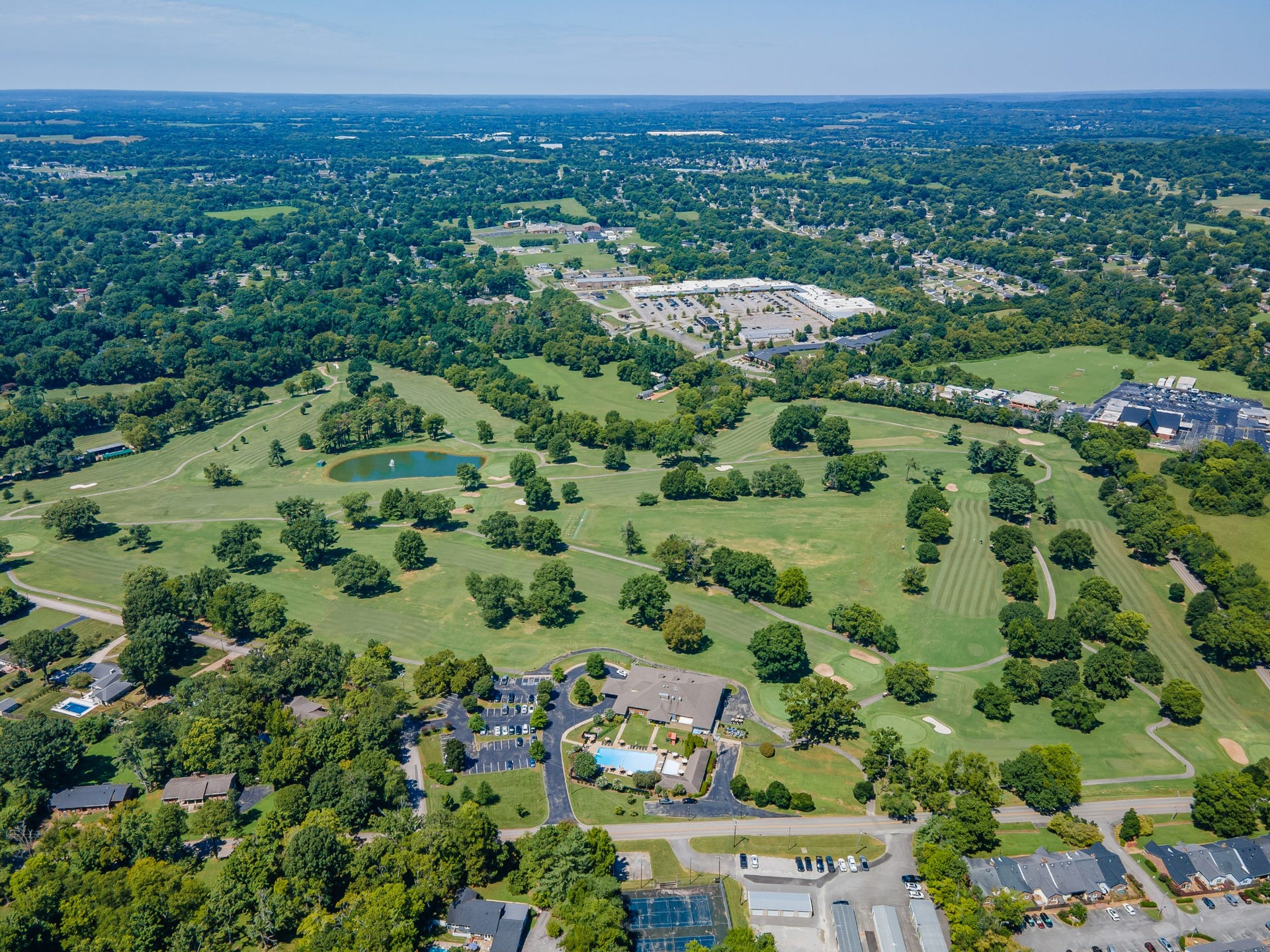 1725 Mayflower Dr, Columbia, TN 38401