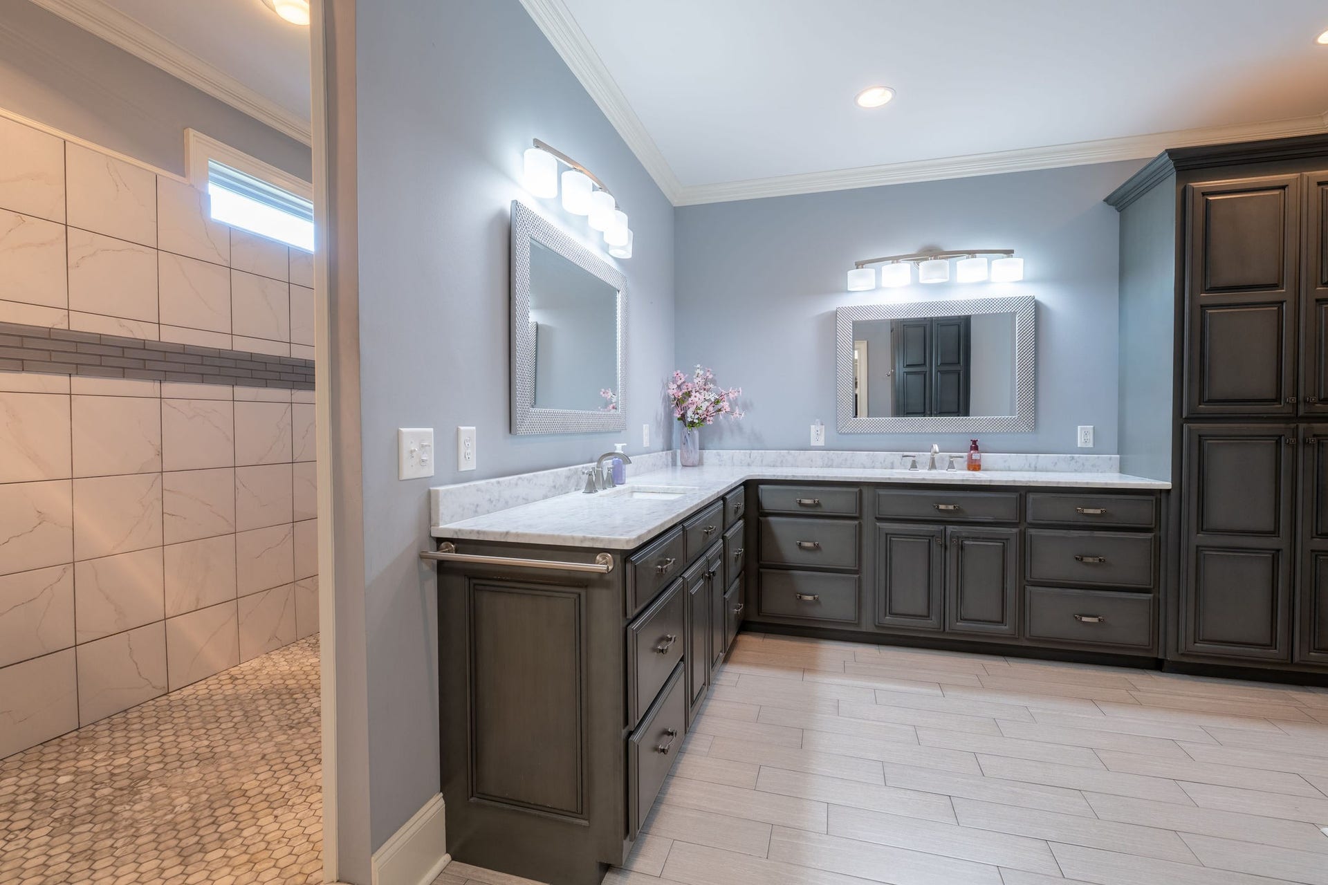 1725 Mayflower Dr, Columbia, TN 38401