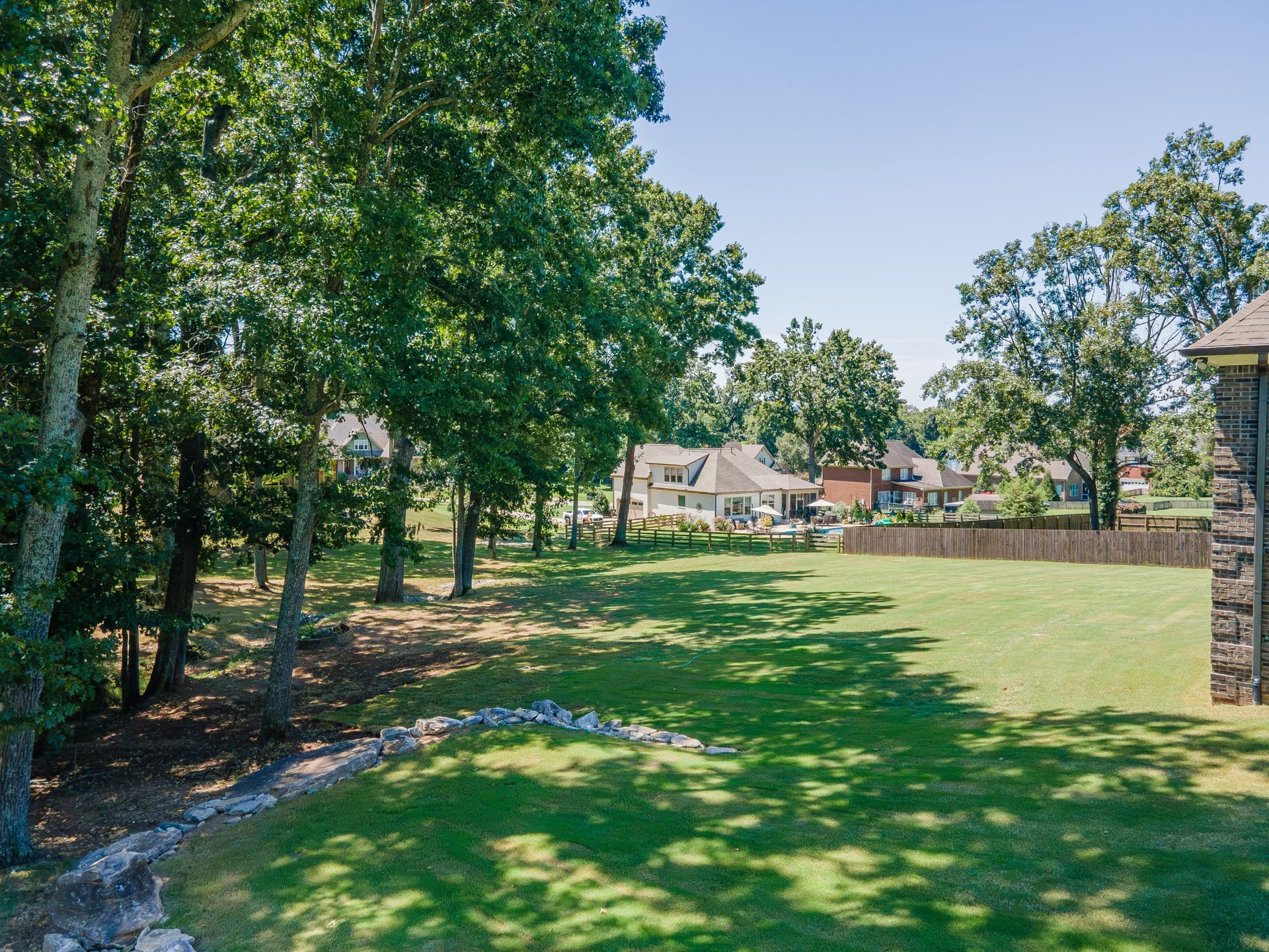 1725 Mayflower Dr, Columbia, TN 38401