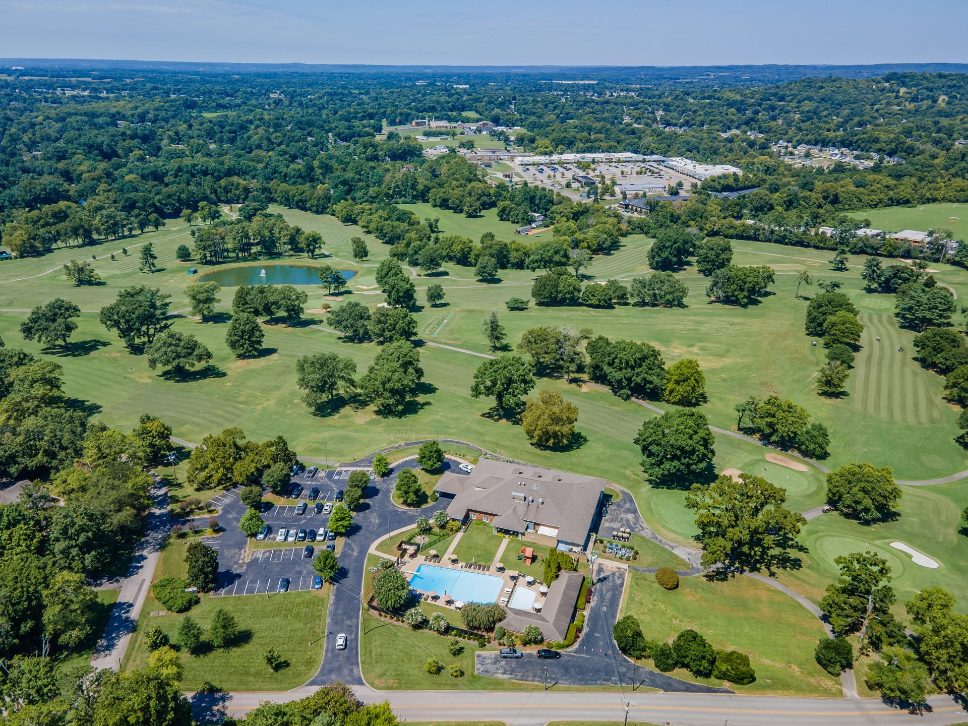 1725 Mayflower Dr, Columbia, TN 38401
