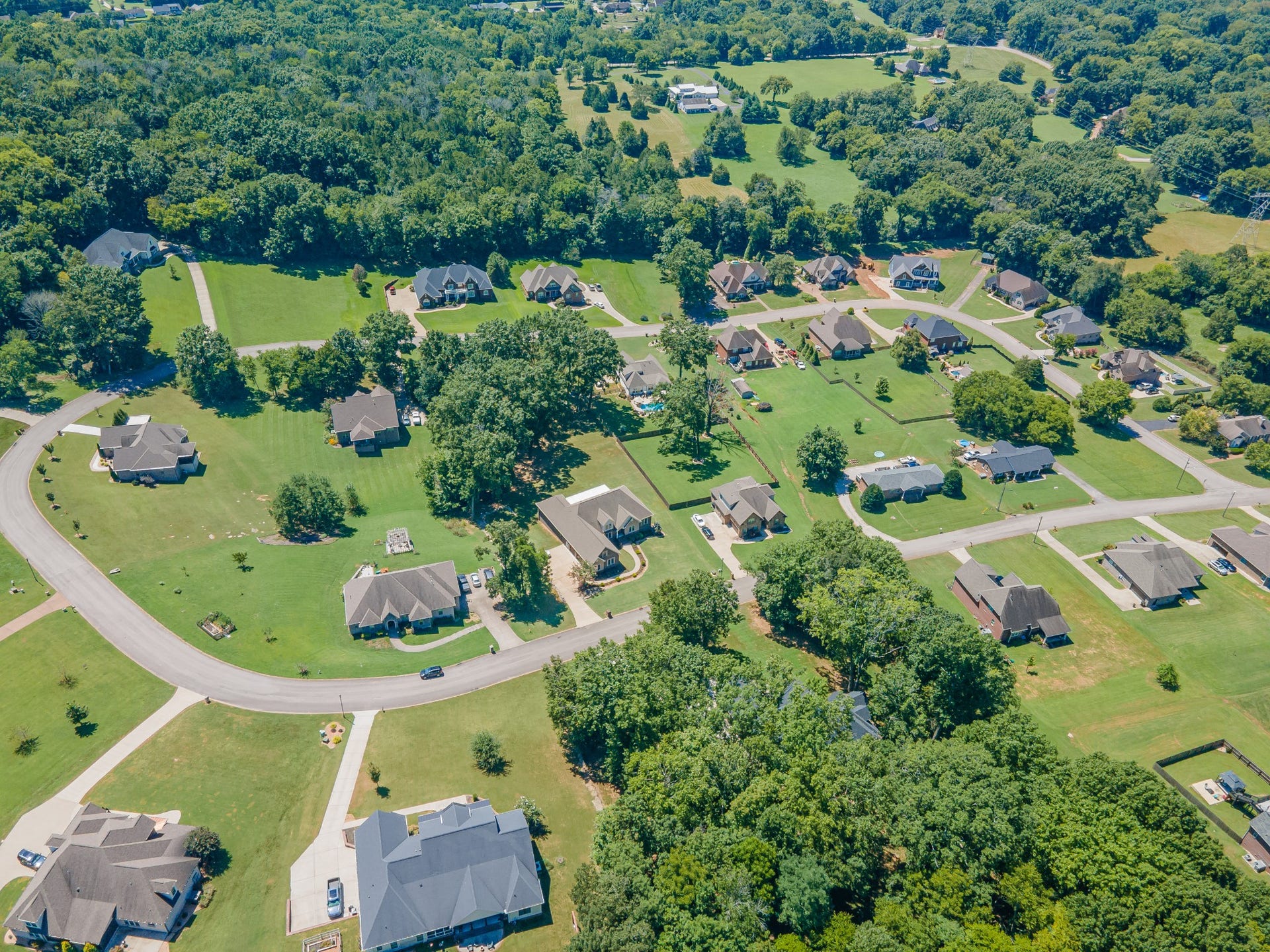 1725 Mayflower Dr, Columbia, TN 38401