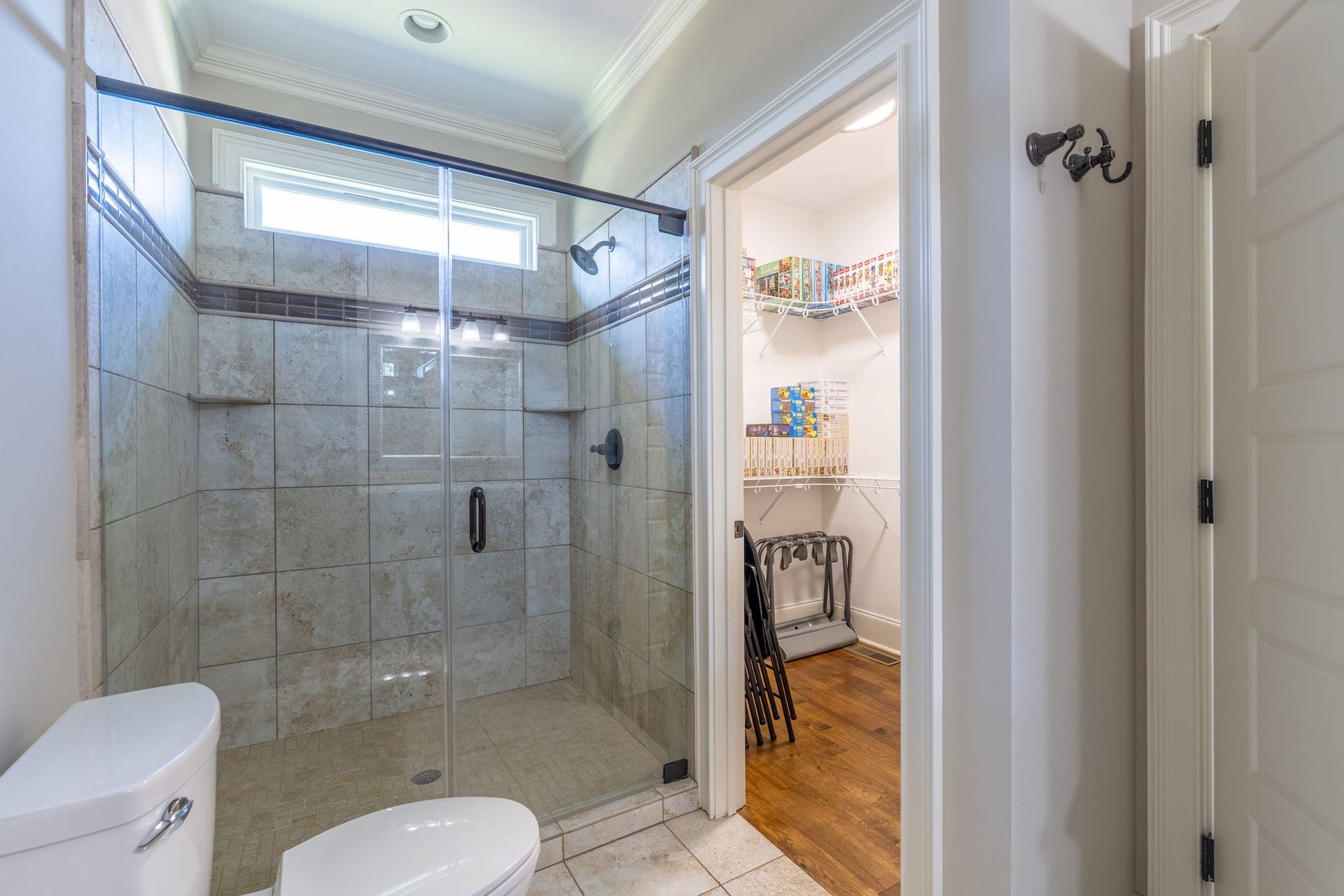 1725 Mayflower Dr, Columbia, TN 38401