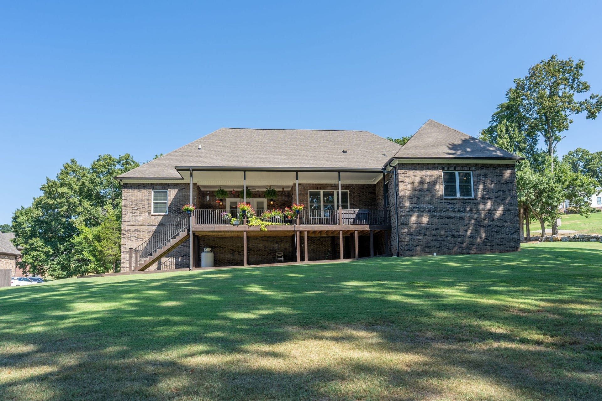 1725 Mayflower Dr, Columbia, TN 38401
