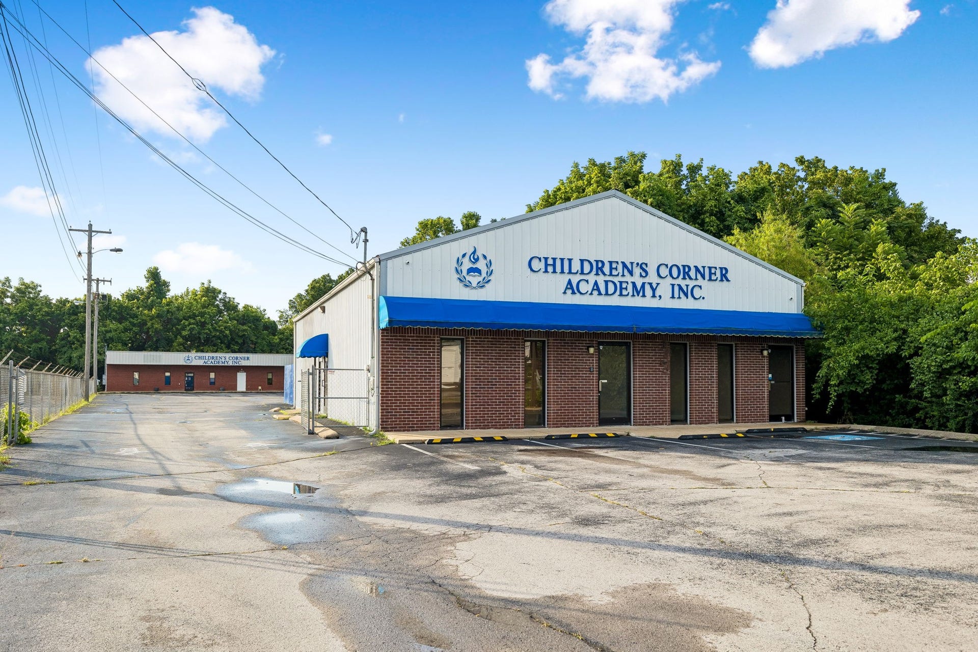 2400 Highland Ave, Columbia, TN 38401 2400 Highland Ave, Columbia, TN 38401