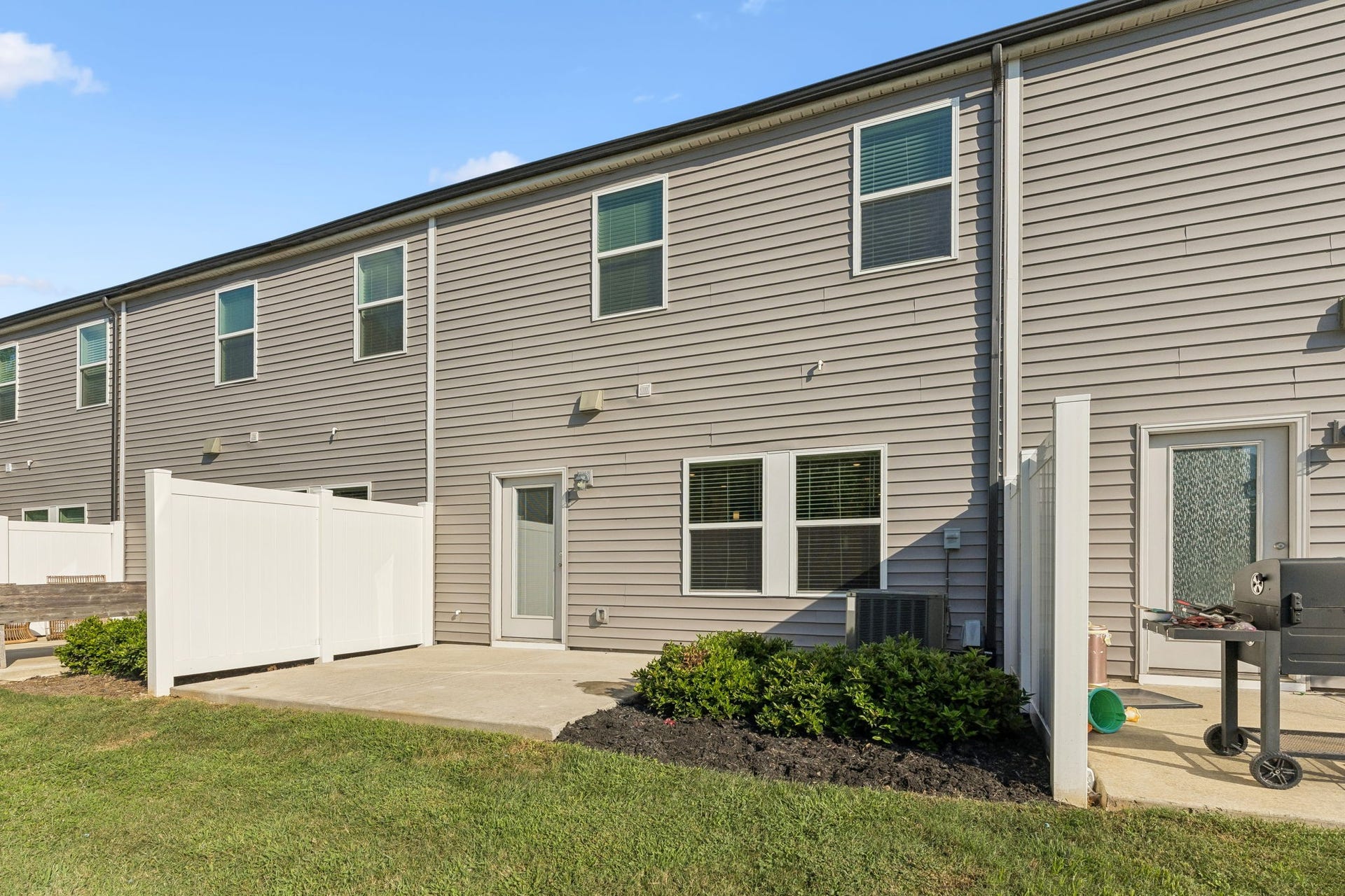 1017 McKee Ct, Columbia, TN 38401 1017 McKee Ct, Columbia, TN 38401