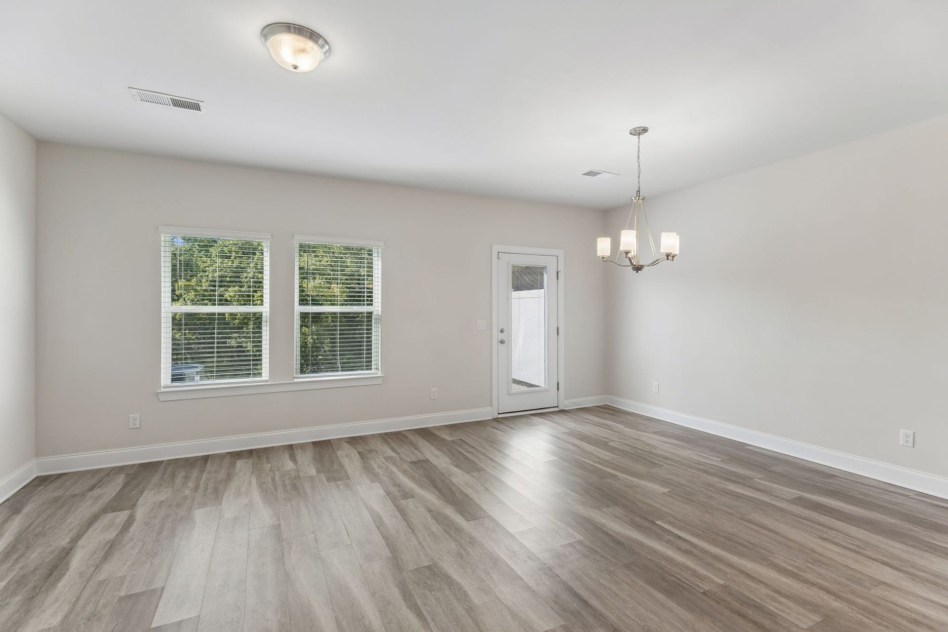 1017 McKee Ct, Columbia, TN 38401 1017 McKee Ct, Columbia, TN 38401