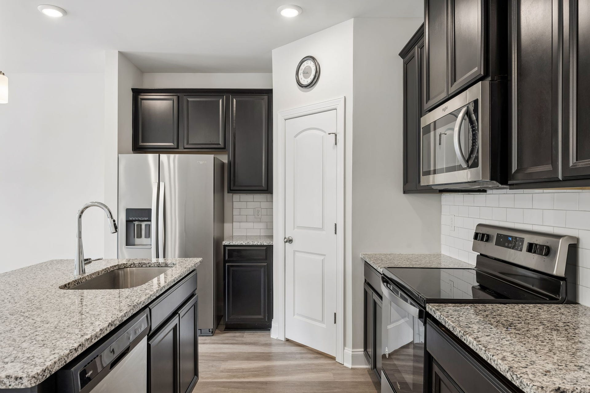 1017 McKee Ct, Columbia, TN 38401 1017 McKee Ct, Columbia, TN 38401
