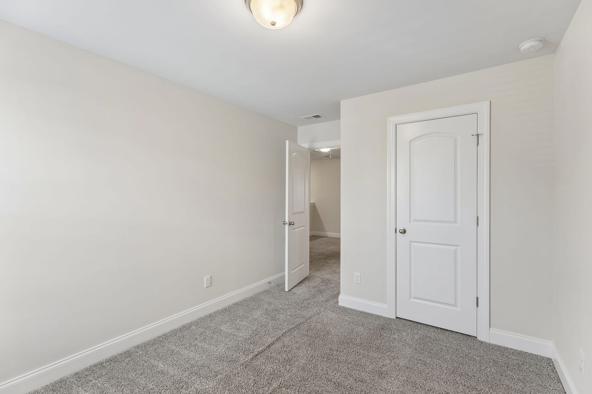 1017 McKee Ct, Columbia, TN 38401 1017 McKee Ct, Columbia, TN 38401