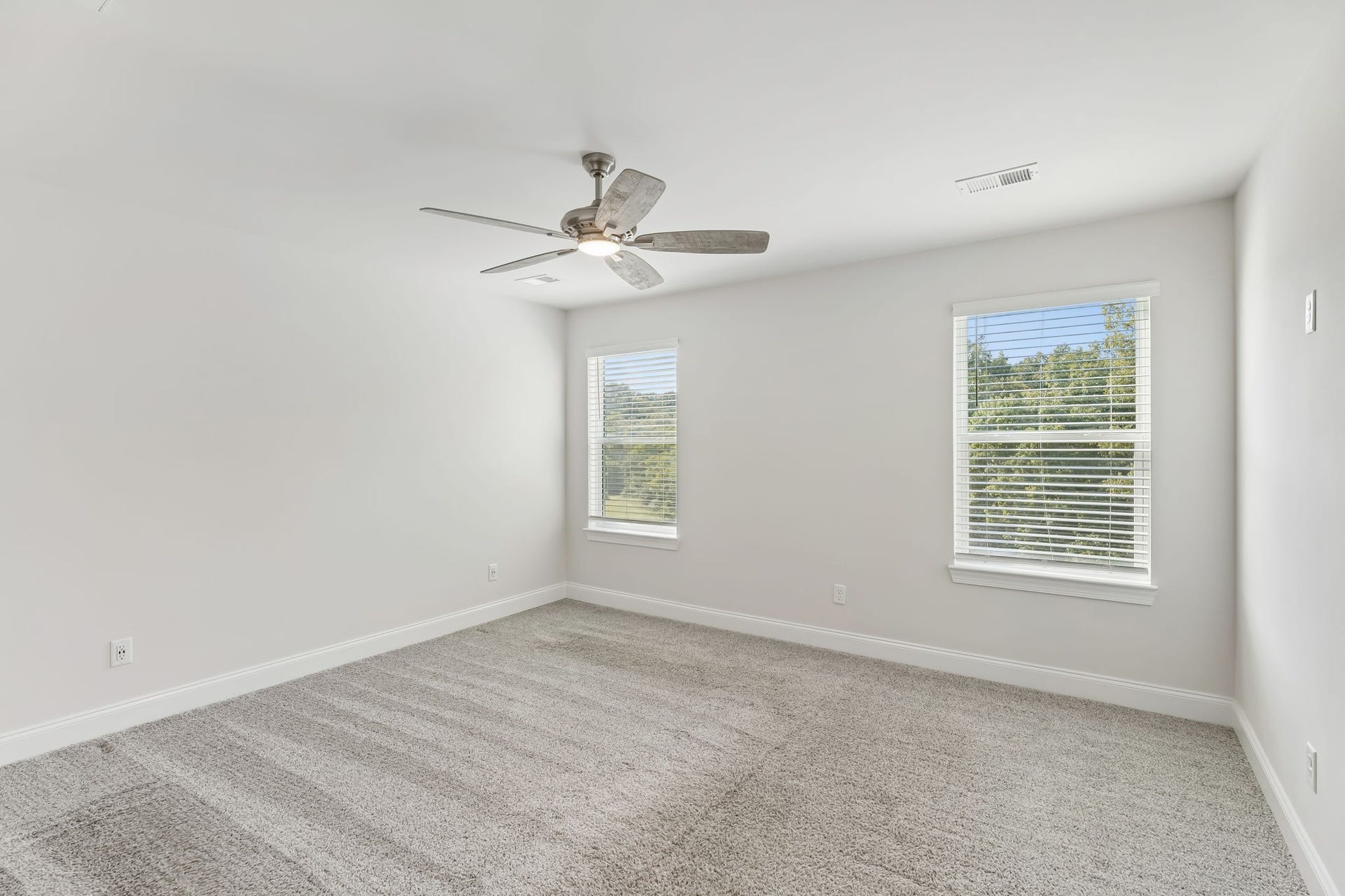 1017 McKee Ct, Columbia, TN 38401 1017 McKee Ct, Columbia, TN 38401