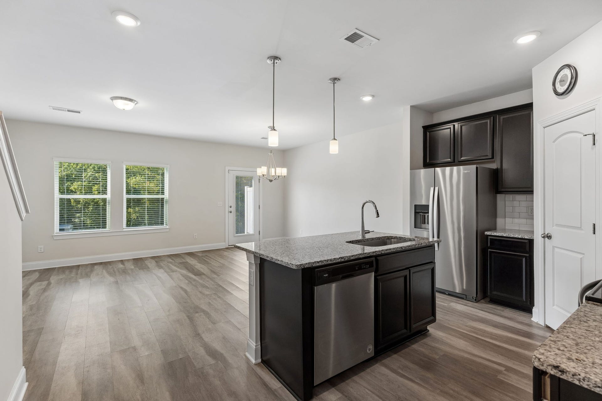 1017 McKee Ct, Columbia, TN 38401 1017 McKee Ct, Columbia, TN 38401