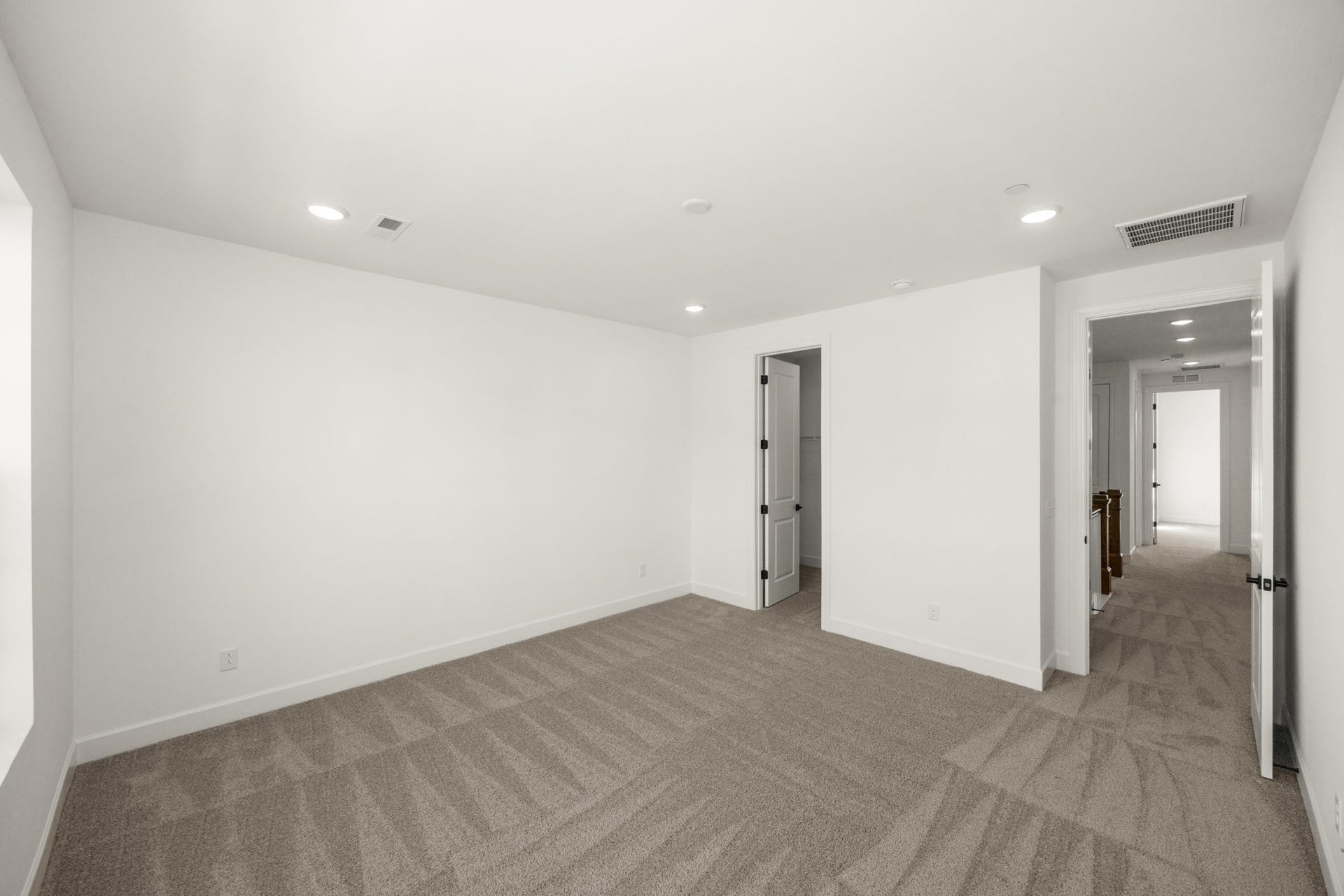 325 Lynwood Station Boulevard, Mount Juliet, TN 37122 Pictures are of previously completed home of the same floorplan. Options and features may vary.