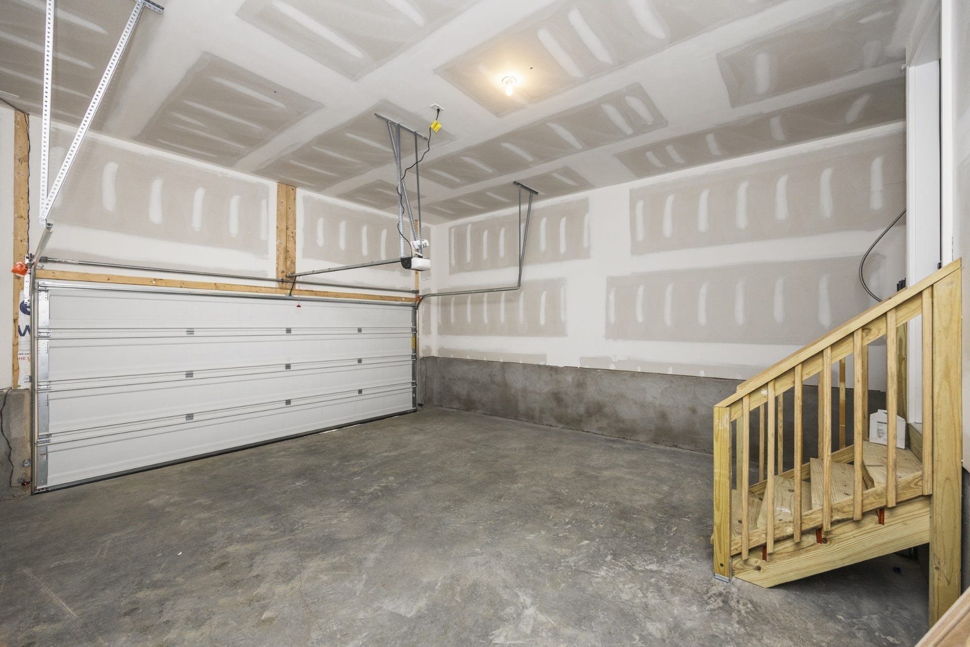 325 Lynwood Station Boulevard, Mount Juliet, TN 37122 Pictures are of previously completed home of the same floorplan. Options and features may vary.
