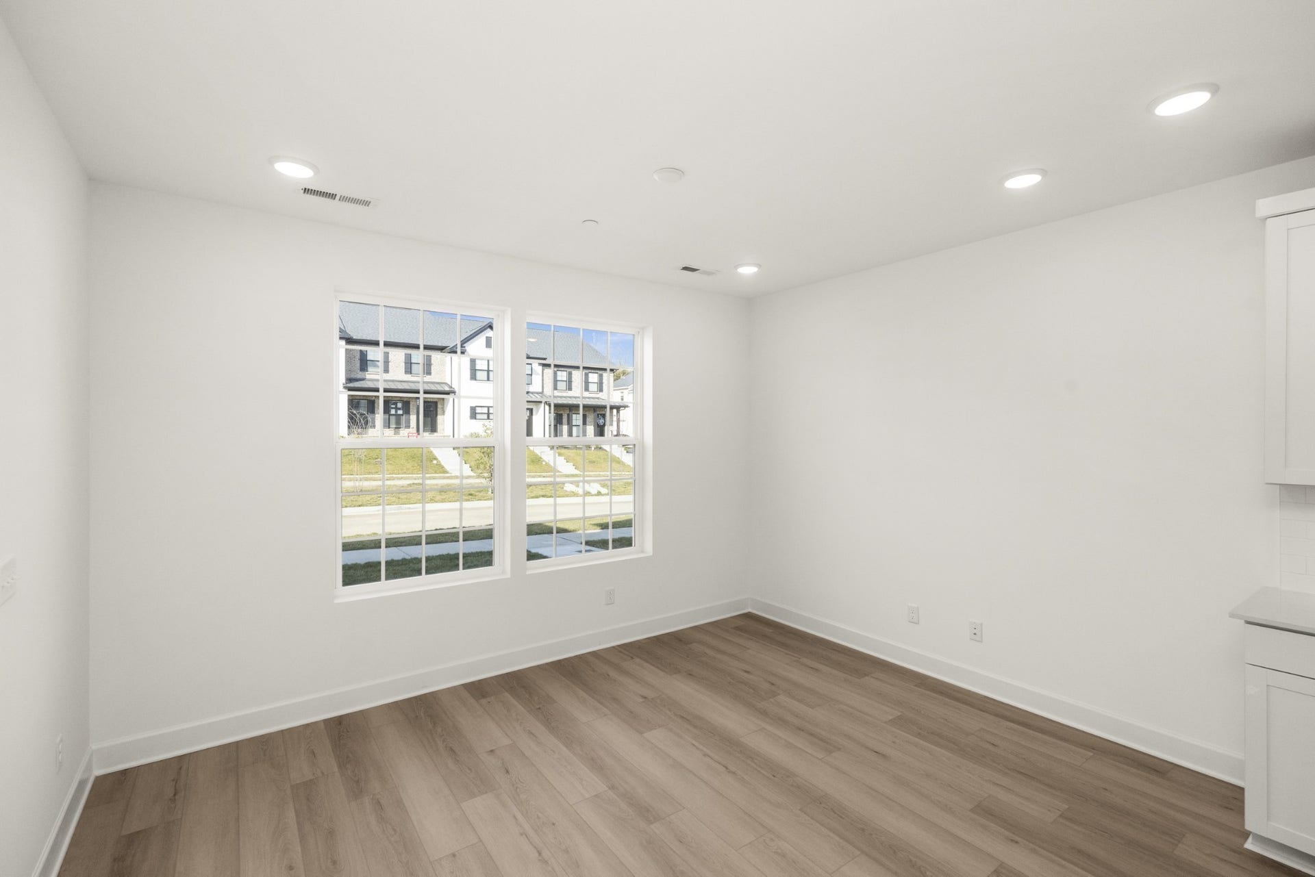 325 Lynwood Station Boulevard, Mount Juliet, TN 37122 Pictures are of previously completed home of the same floorplan. Options and features may vary.