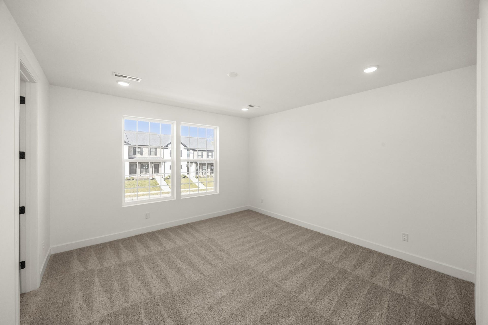 325 Lynwood Station Boulevard, Mount Juliet, TN 37122 Pictures are of previously completed home of the same floorplan. Options and features may vary.