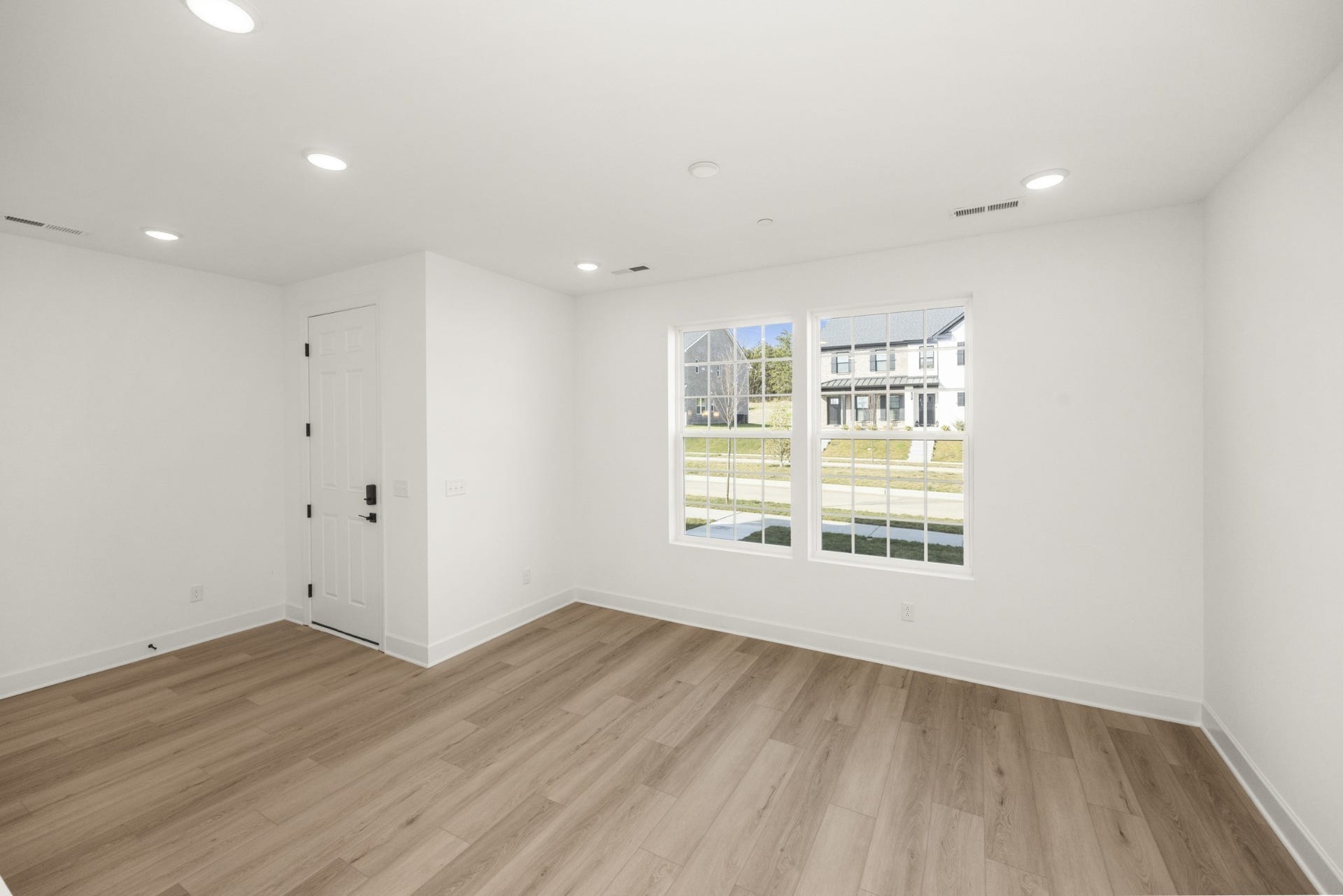 325 Lynwood Station Boulevard, Mount Juliet, TN 37122 Pictures are of previously completed home of the same floorplan. Options and features may vary.