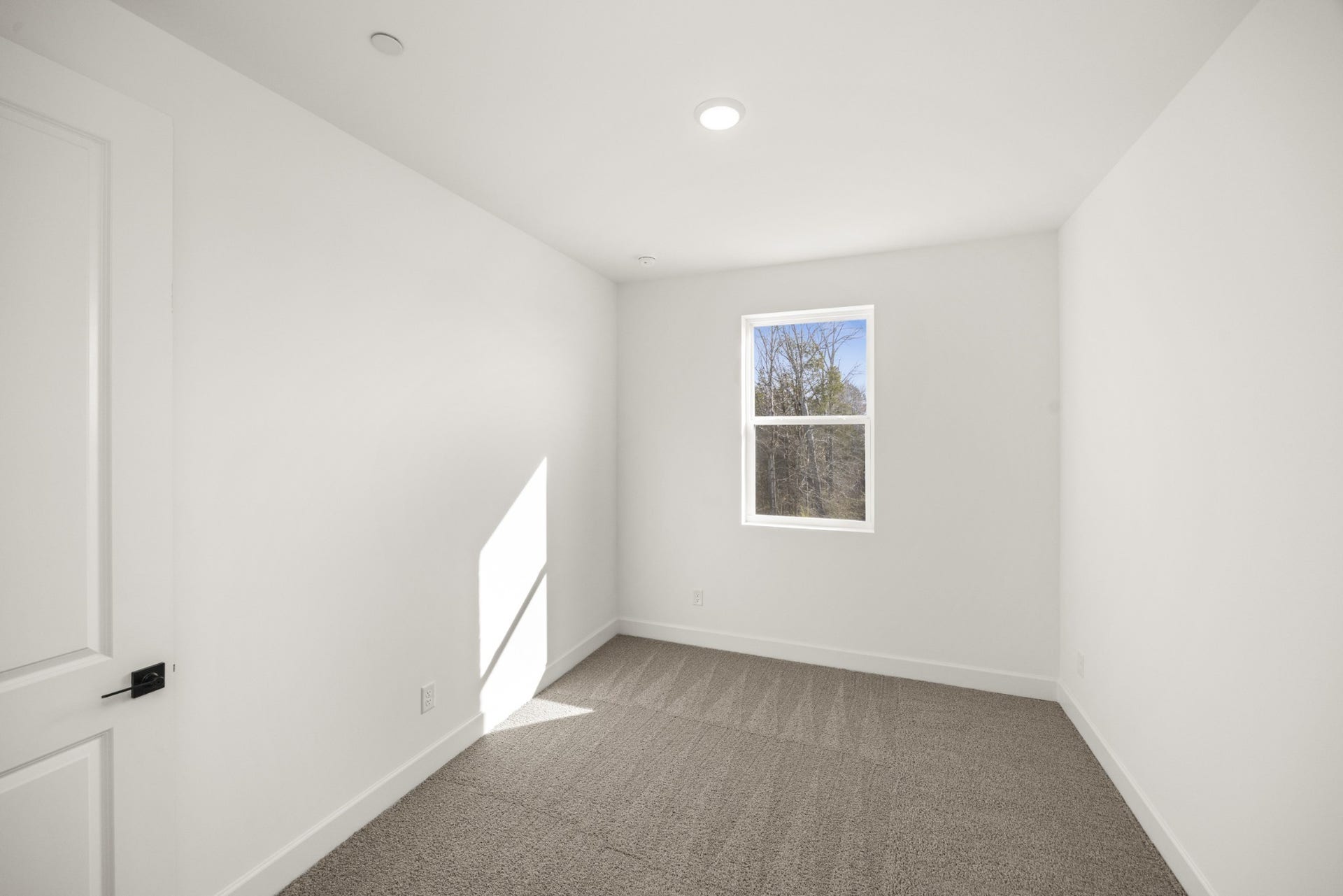 325 Lynwood Station Boulevard, Mount Juliet, TN 37122 Pictures are of previously completed home of the same floorplan. Options and features may vary.