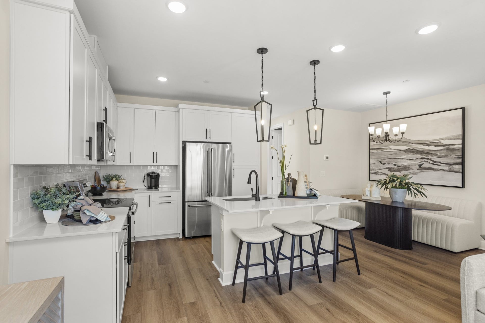 325 Lynwood Station Boulevard, Mount Juliet, TN 37122 Pictures are of previously completed model home of the same floorplan. Options and features may vary. Refrigerator is not included but can be added.