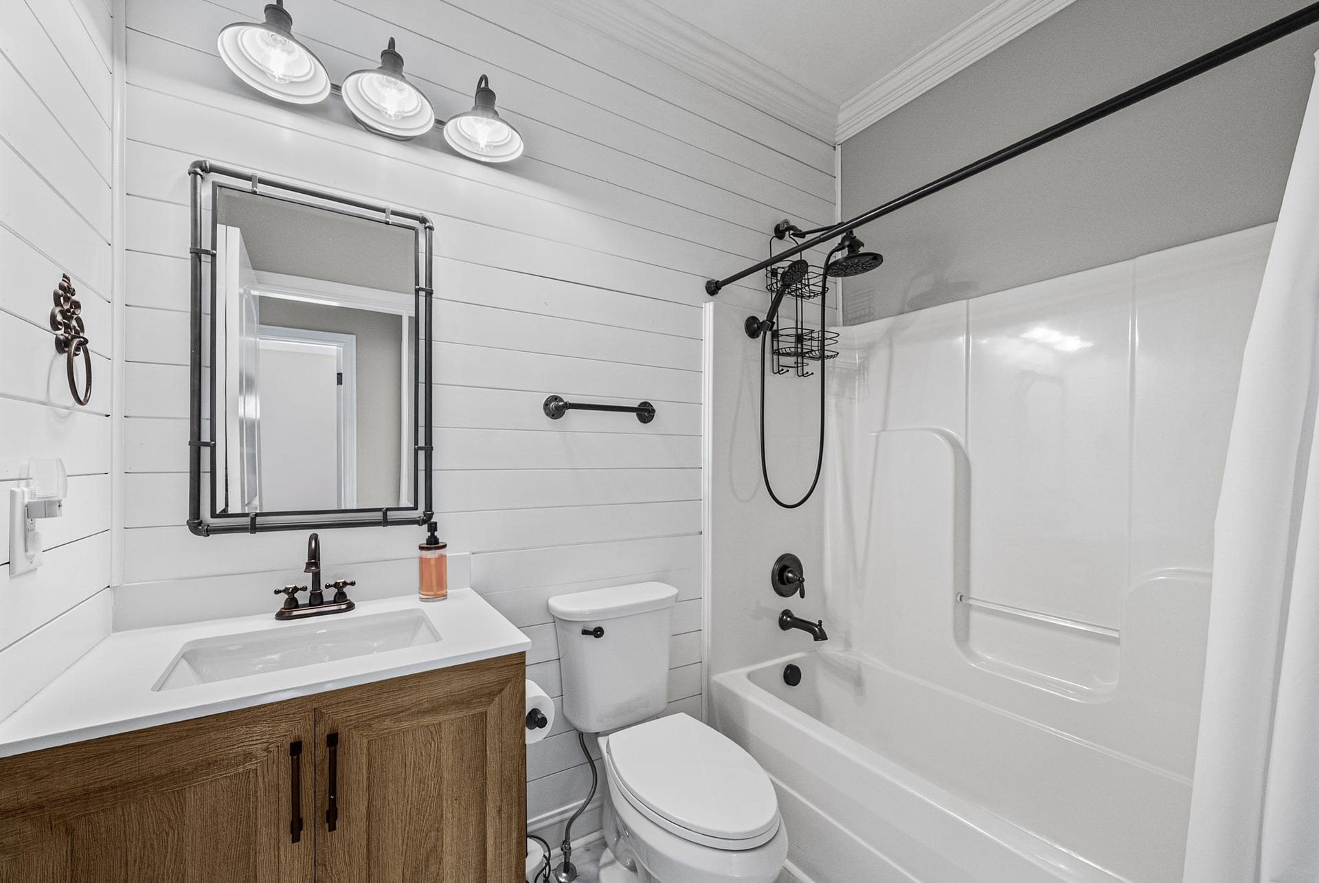 510 Falcon Crk, Lebanon, TN 37087 2nd Downstair Bathroom