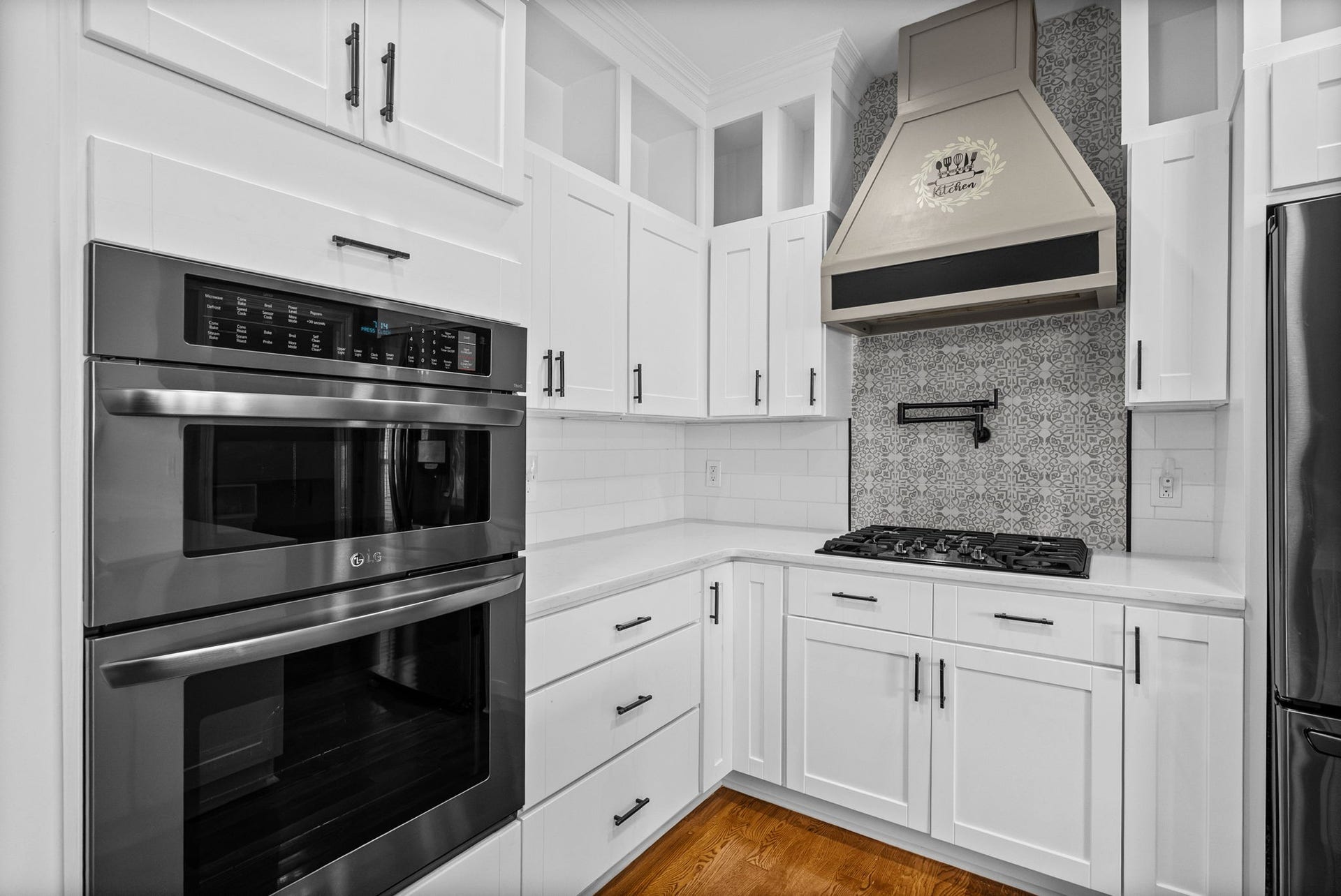 510 Falcon Crk, Lebanon, TN 37087 Stainless Steel Appliances, pot filler, and gas stove top