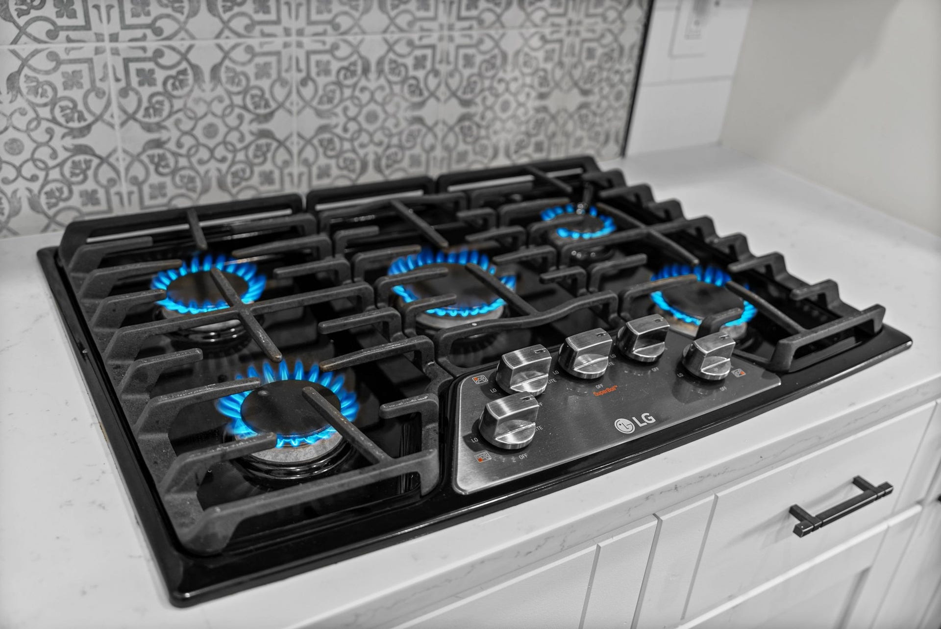 510 Falcon Crk, Lebanon, TN 37087 Five Burner Gas Top