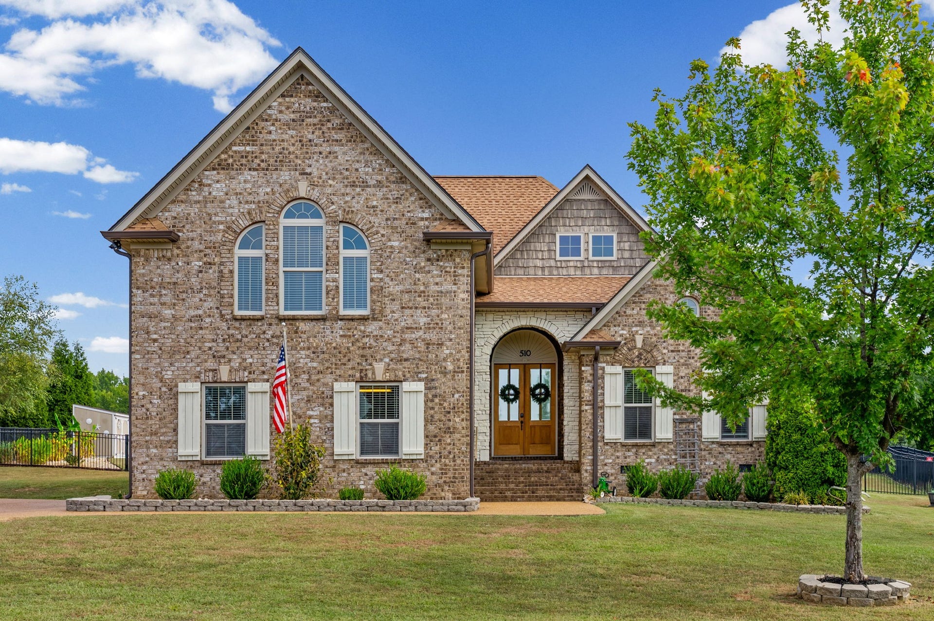 510 Falcon Crk, Lebanon, TN 37087 Gorgeous, all Brick