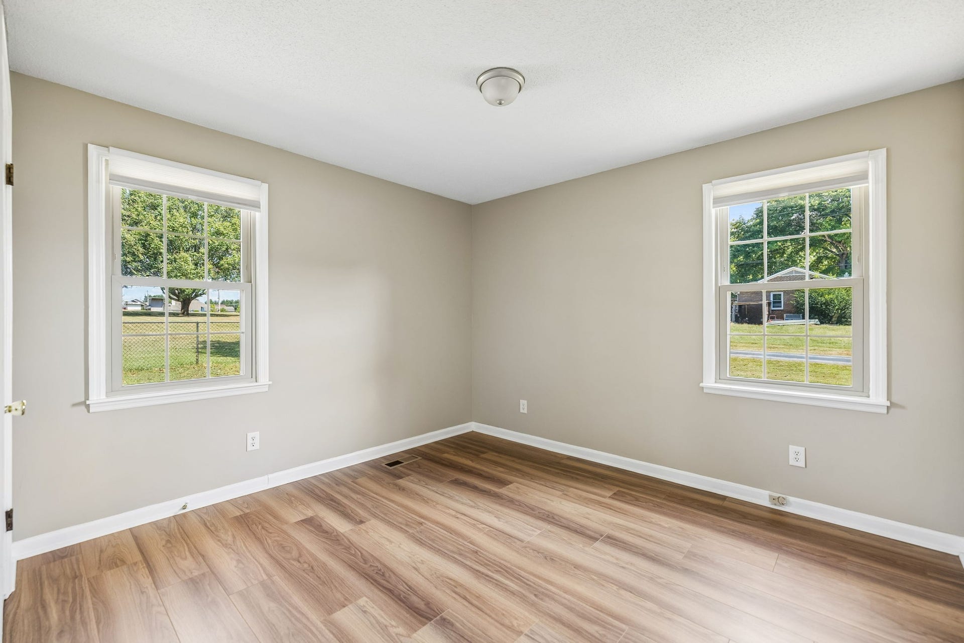 2734 Carters Creek Station Rd, Columbia, TN 38401 2734 Carters Creek Station Rd, Columbia, TN 38401