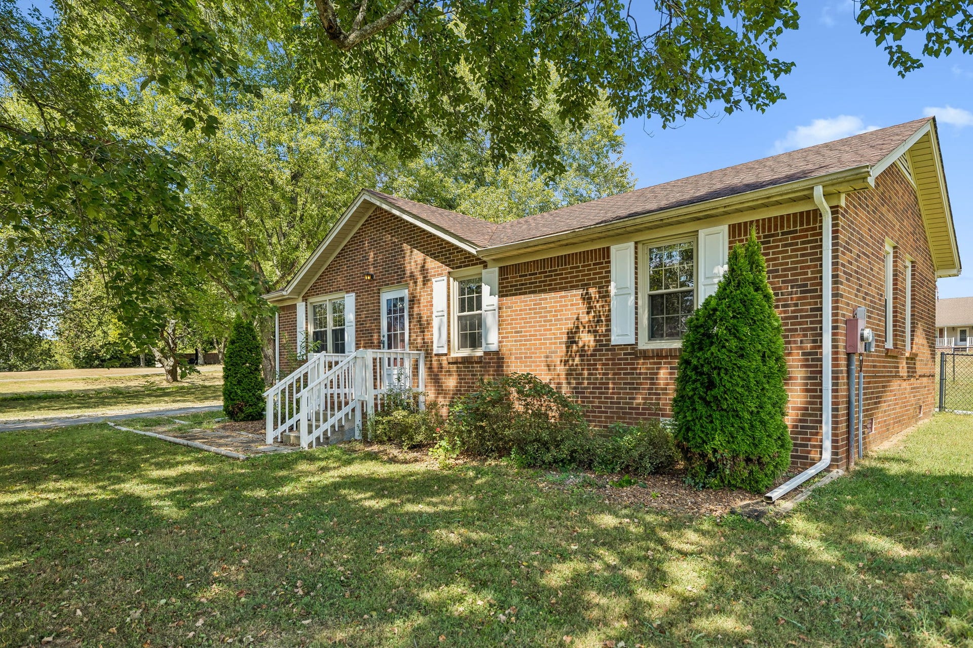 2734 Carters Creek Station Rd, Columbia, TN 38401 2734 Carters Creek Station Rd, Columbia, TN 38401