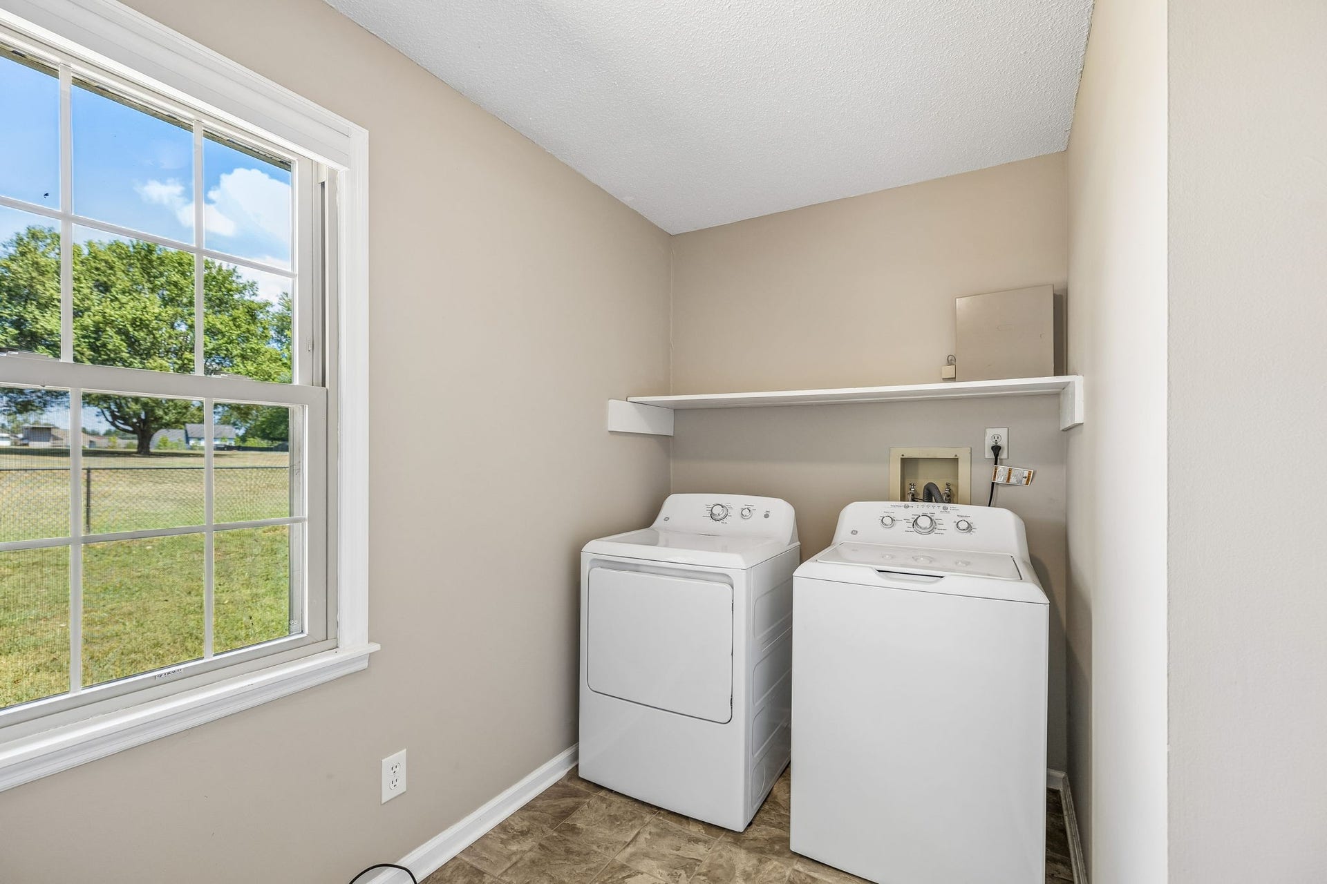 2734 Carters Creek Station Rd, Columbia, TN 38401 2734 Carters Creek Station Rd, Columbia, TN 38401
