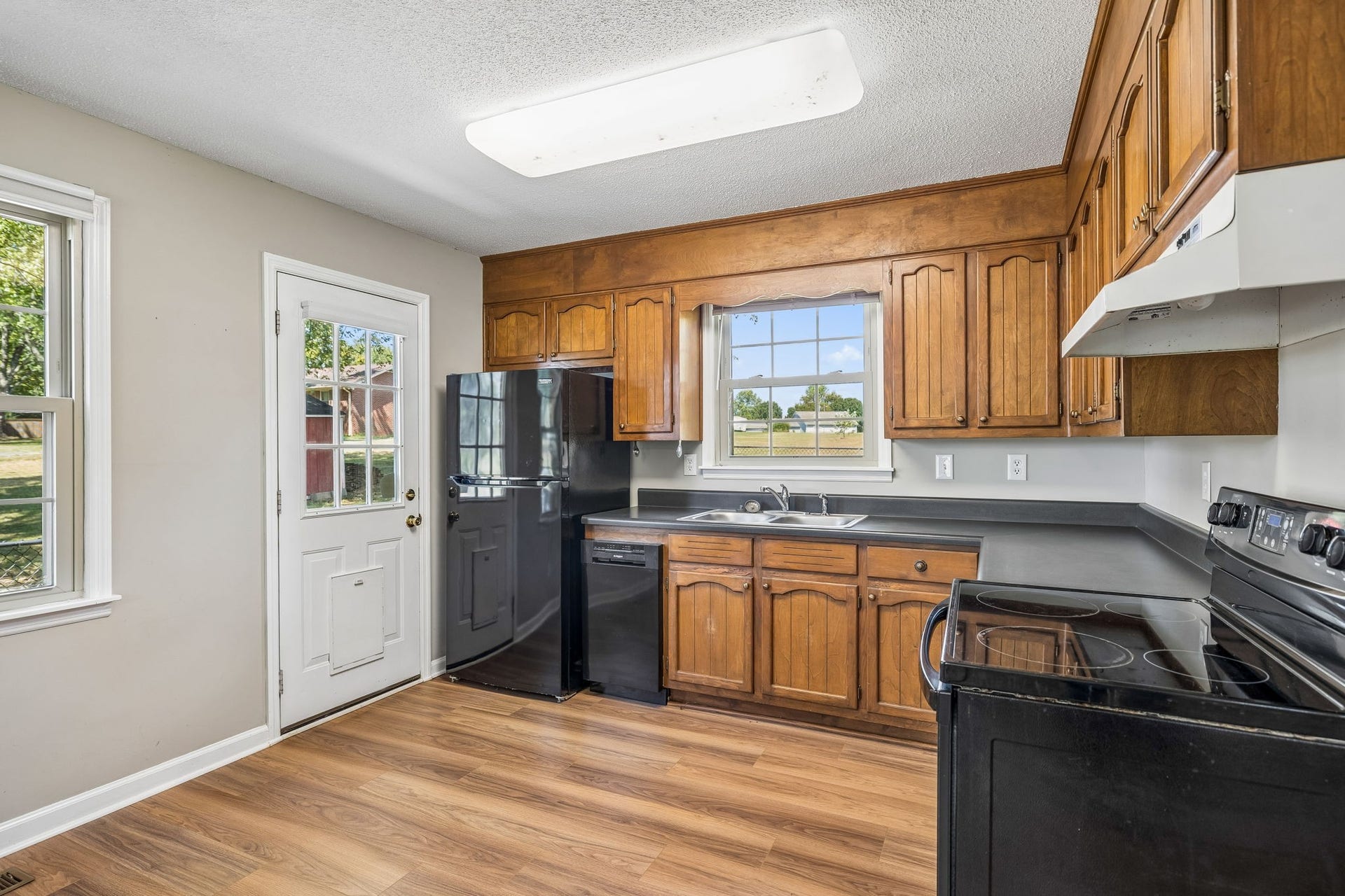 2734 Carters Creek Station Rd, Columbia, TN 38401 2734 Carters Creek Station Rd, Columbia, TN 38401